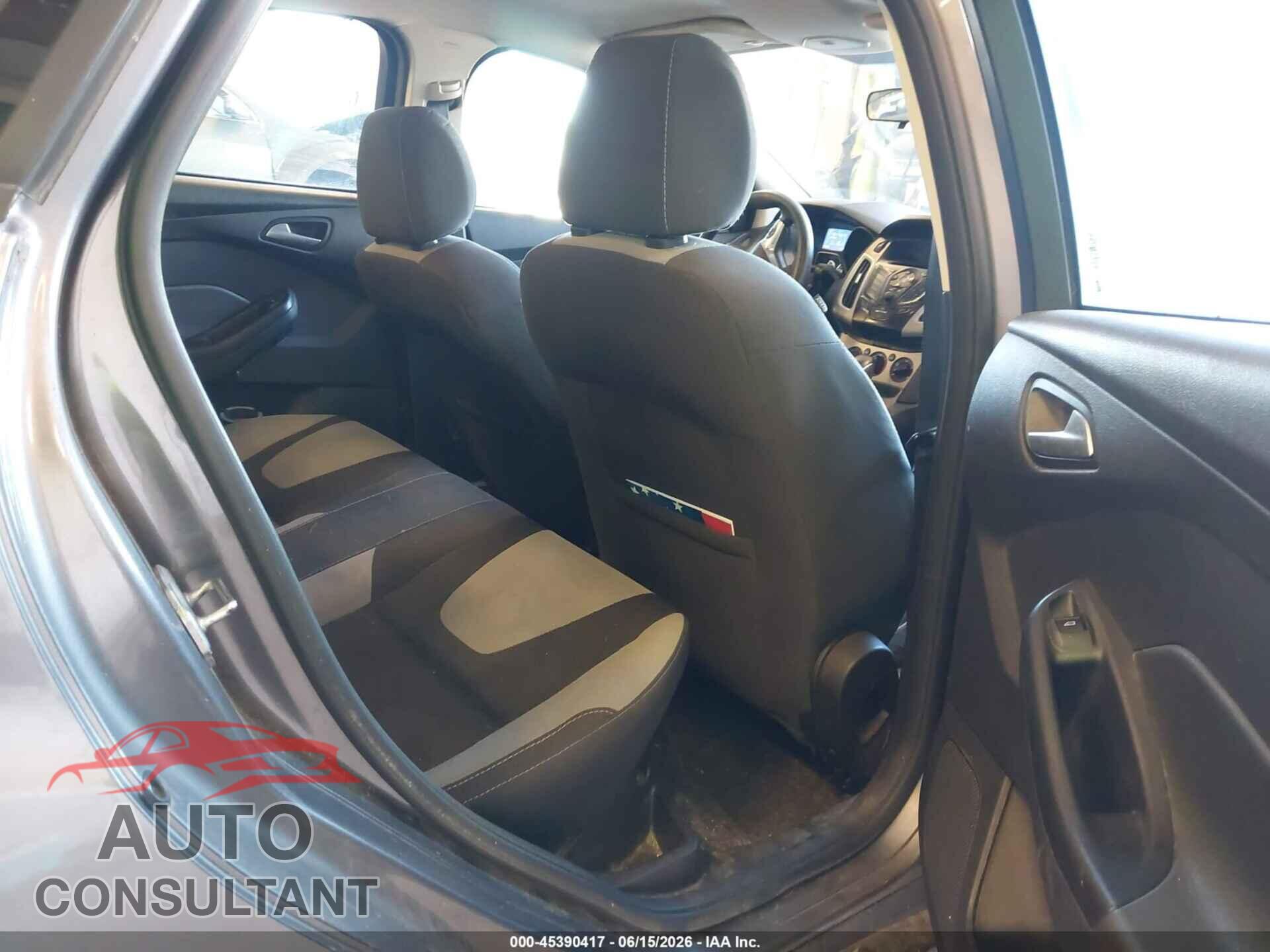 FORD FOCUS 2014 - 1FADP3F24EL369821