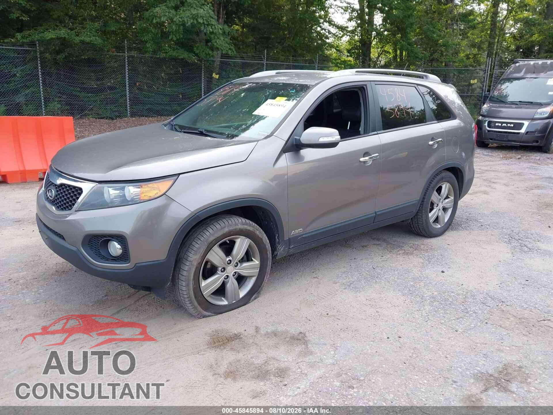 KIA SORENTO 2013 - 5XYKUCA61DG312149