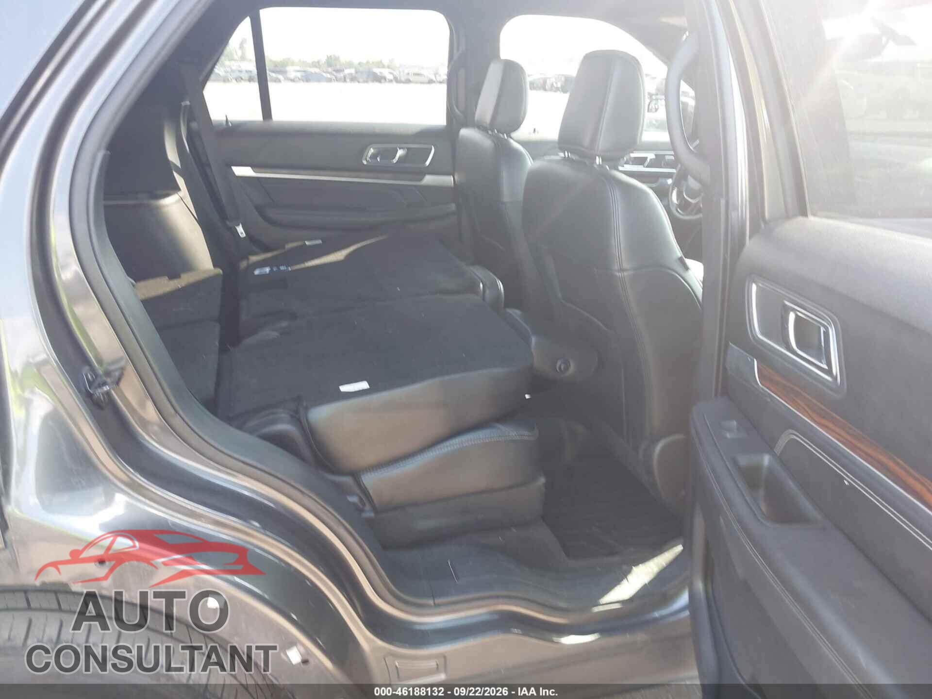 FORD EXPLORER 2018 - 1FM5K7F80JGB30127