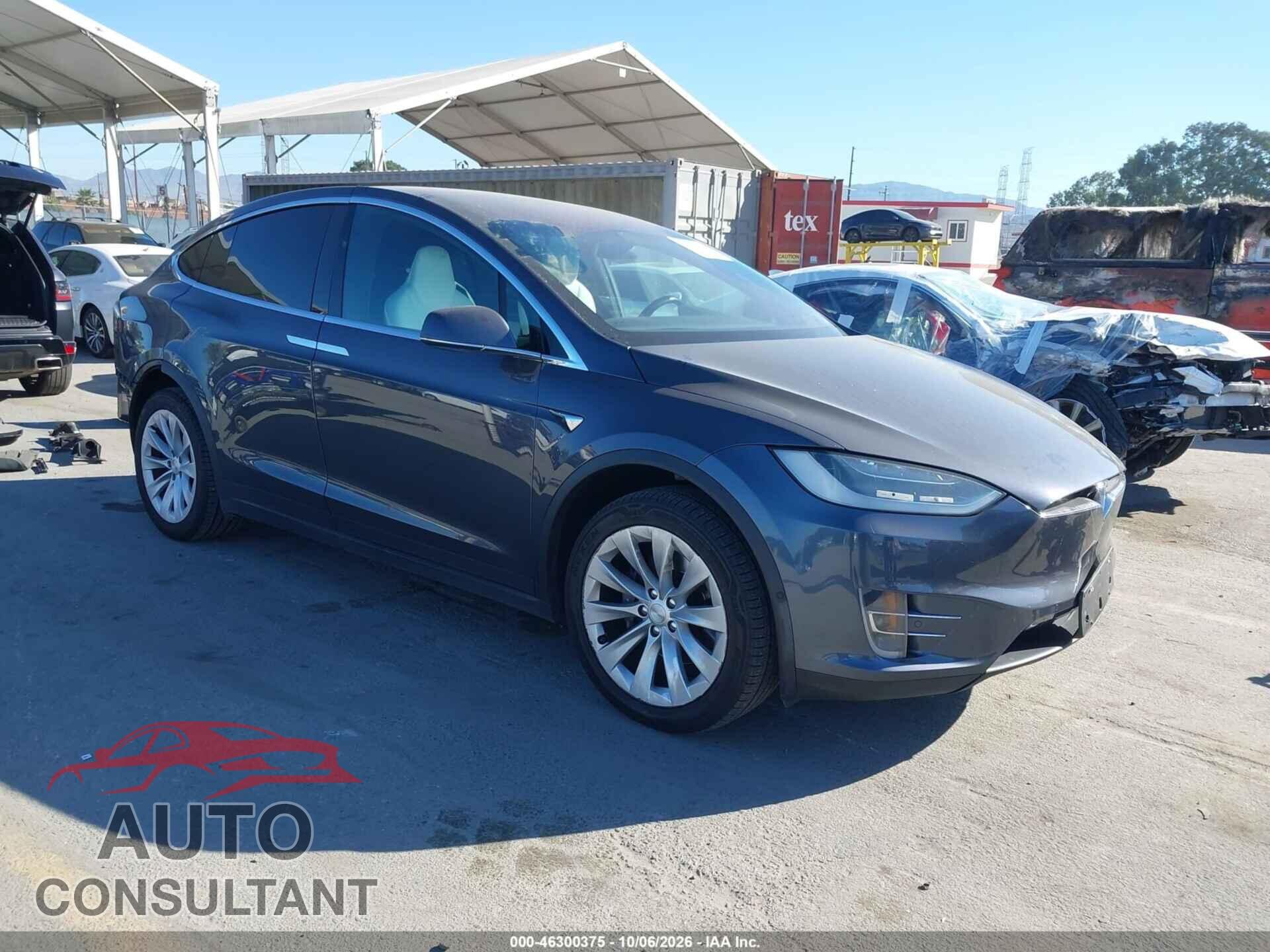TESLA MODEL X 2017 - 5YJXCBE29HF078382