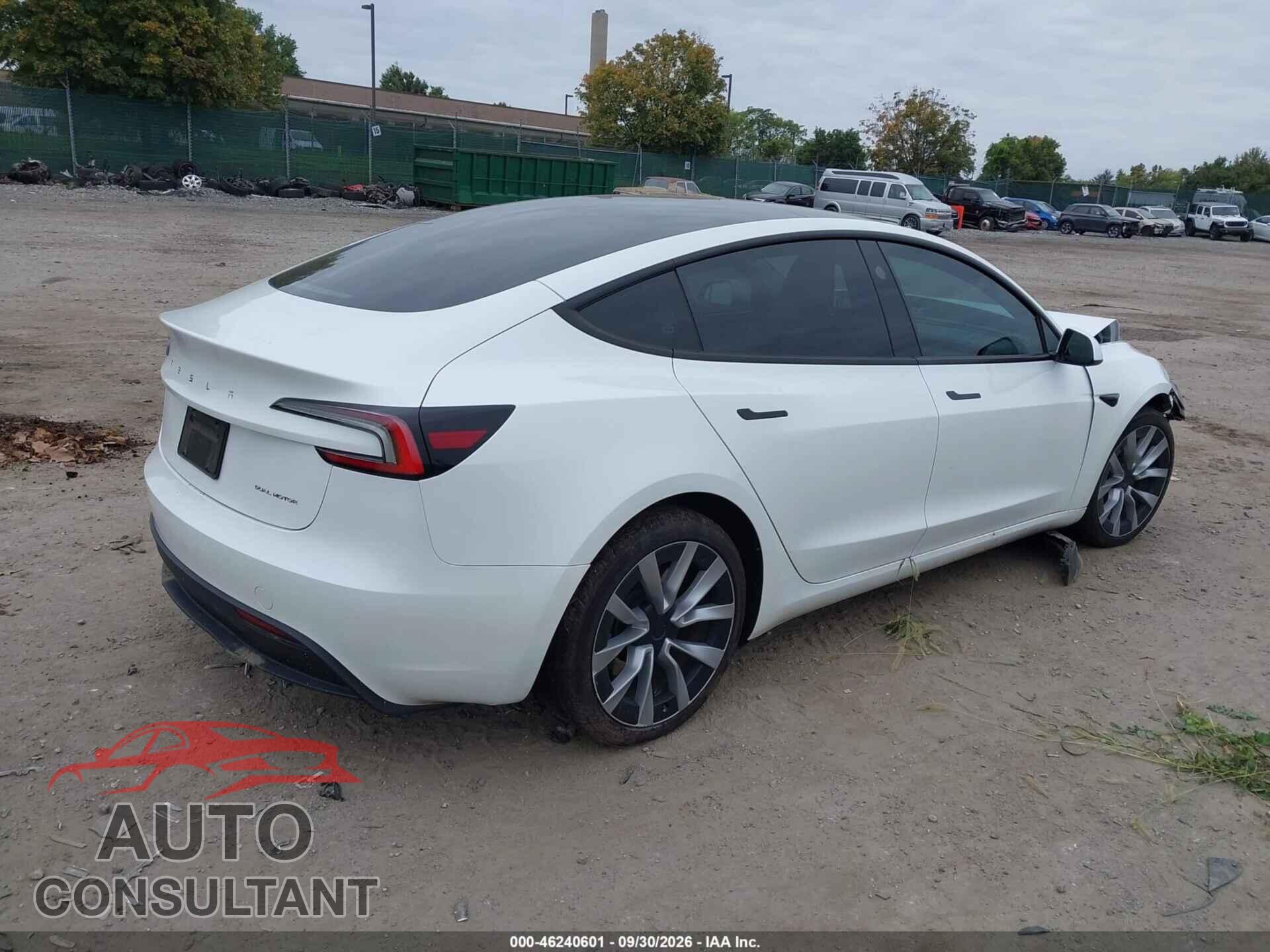 TESLA MODEL 3 2024 - 5YJ3E1EB4RF824242