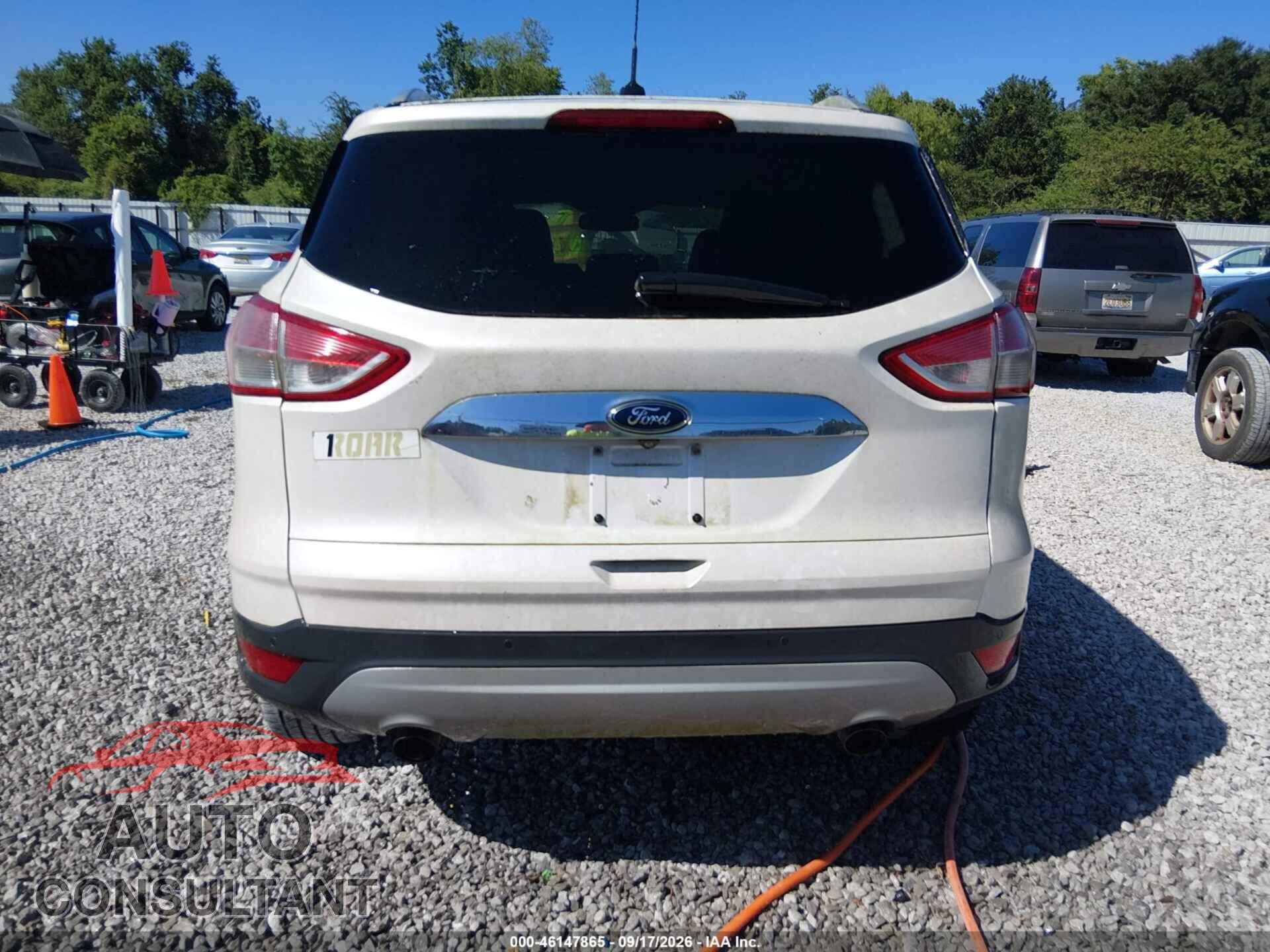 FORD ESCAPE 2015 - 1FMCU0J98FUC35225