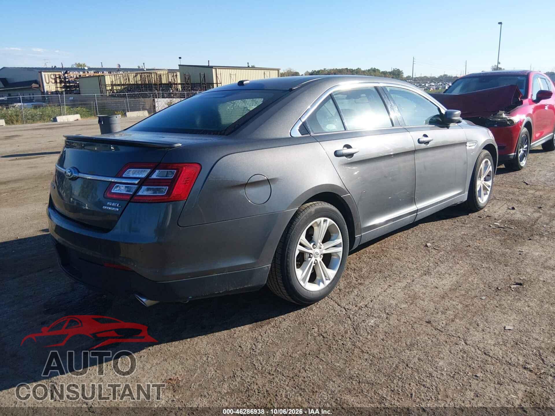 FORD TAURUS 2015 - 1FAHP2E85FG202637