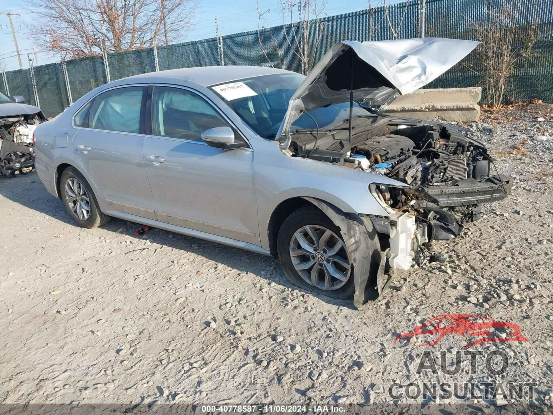 VOLKSWAGEN PASSAT 2017 - 1VWAT7A35HC032611