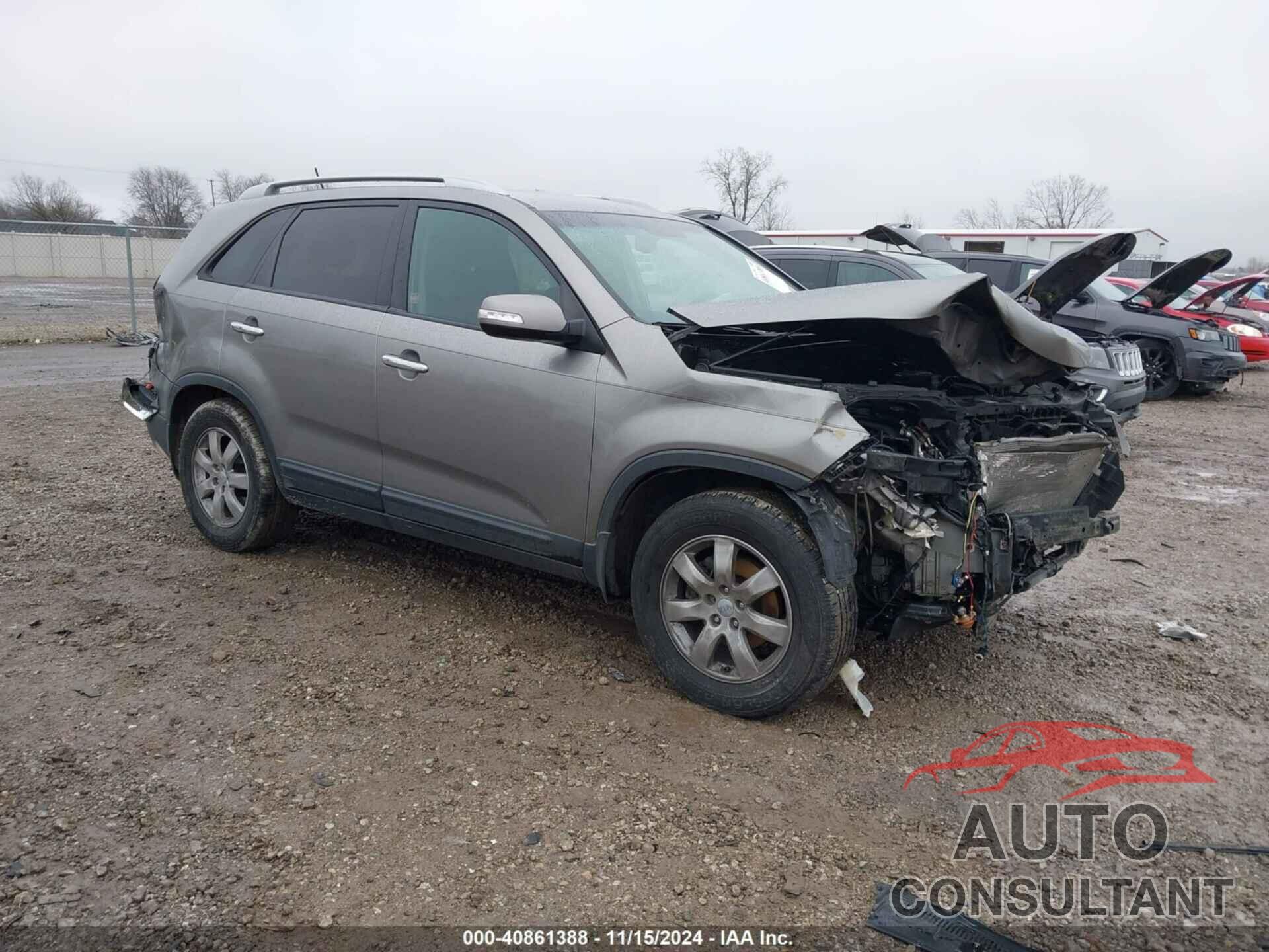 KIA SORENTO 2013 - 5XYKT3A60DG423018