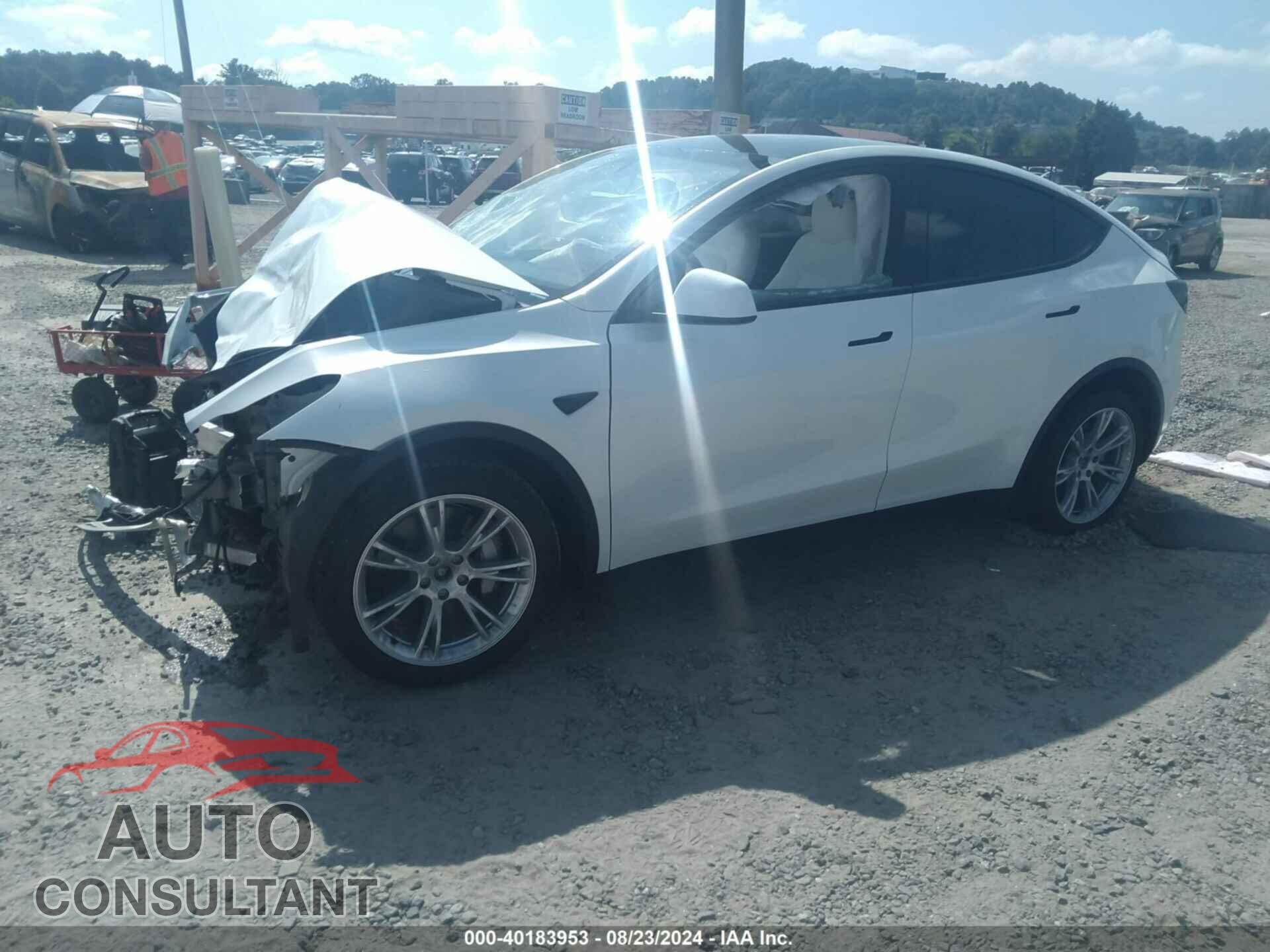 TESLA MODEL Y 2023 - 7SAYGDEE3PA186820