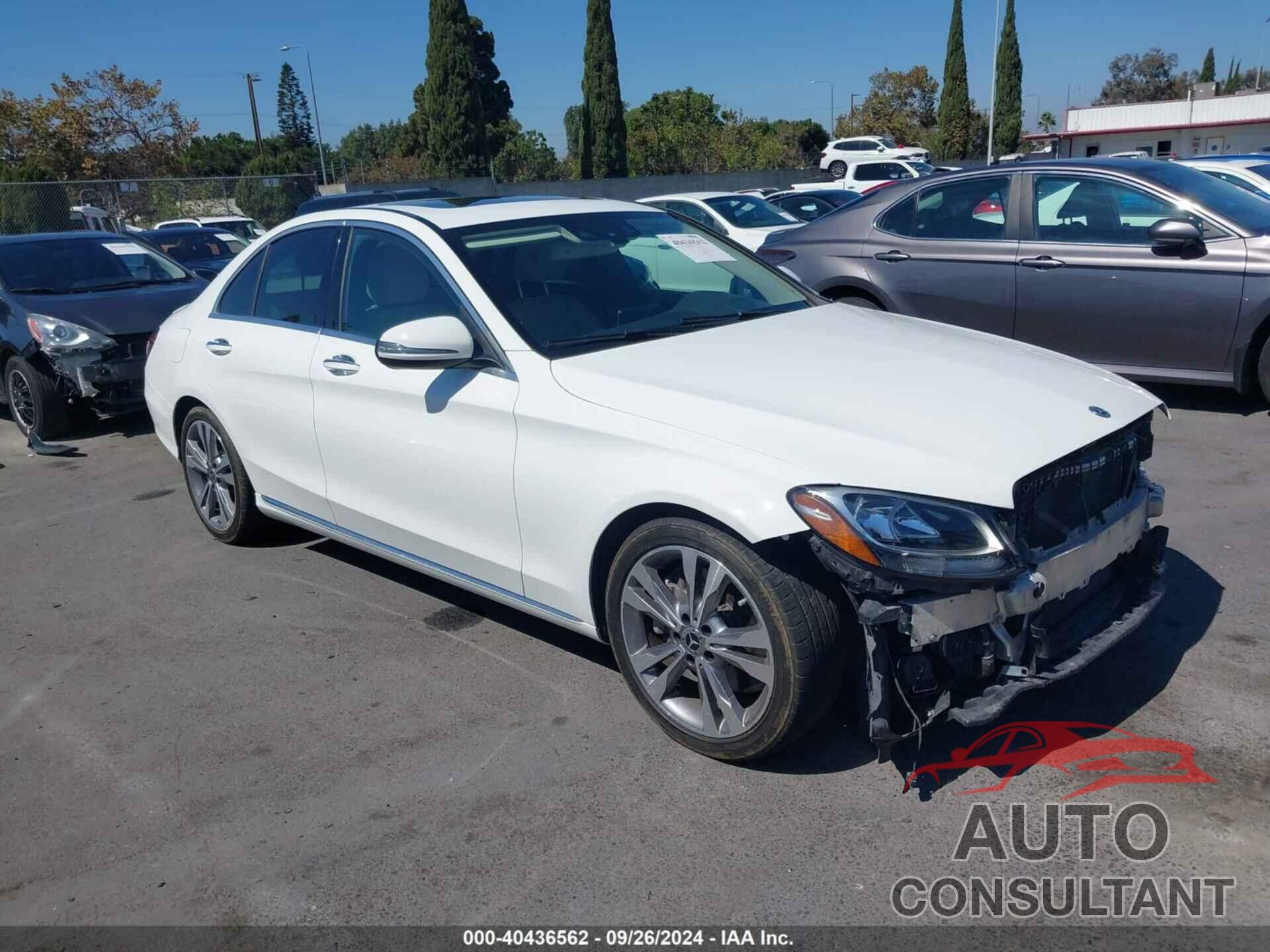 MERCEDES-BENZ C 300 2018 - 55SWF4JB4JU277882