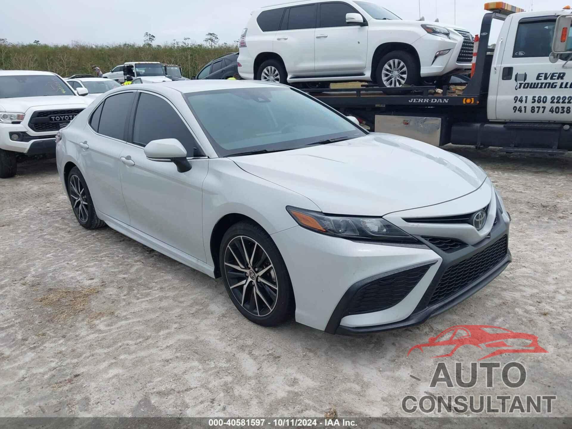TOYOTA CAMRY 2023 - 4T1G11AK7PU135136