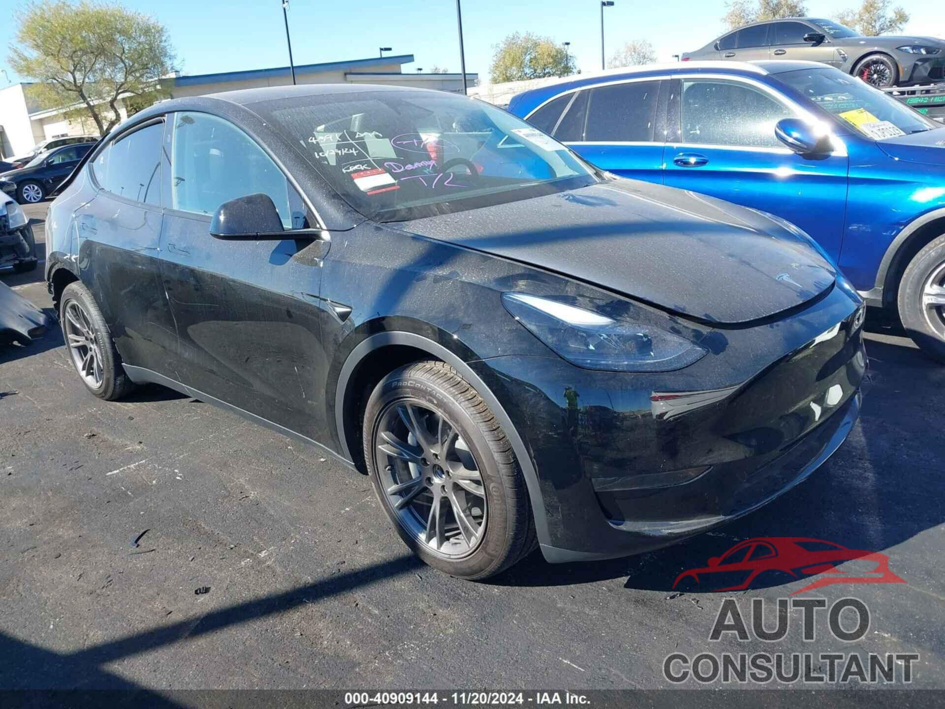 TESLA MODEL Y 2024 - 7SAYGDEDXRF195463