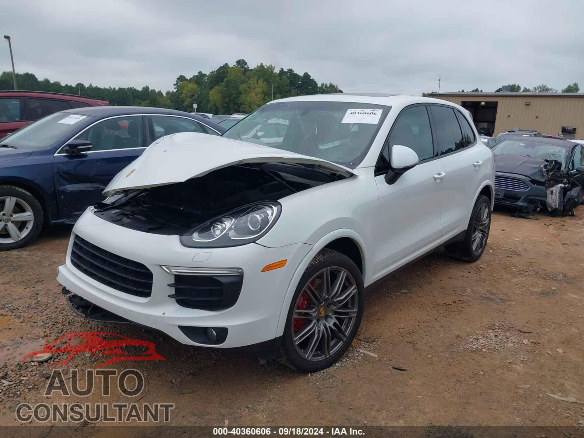 PORSCHE CAYENNE 2017 - WP1AA2A21HKA83255