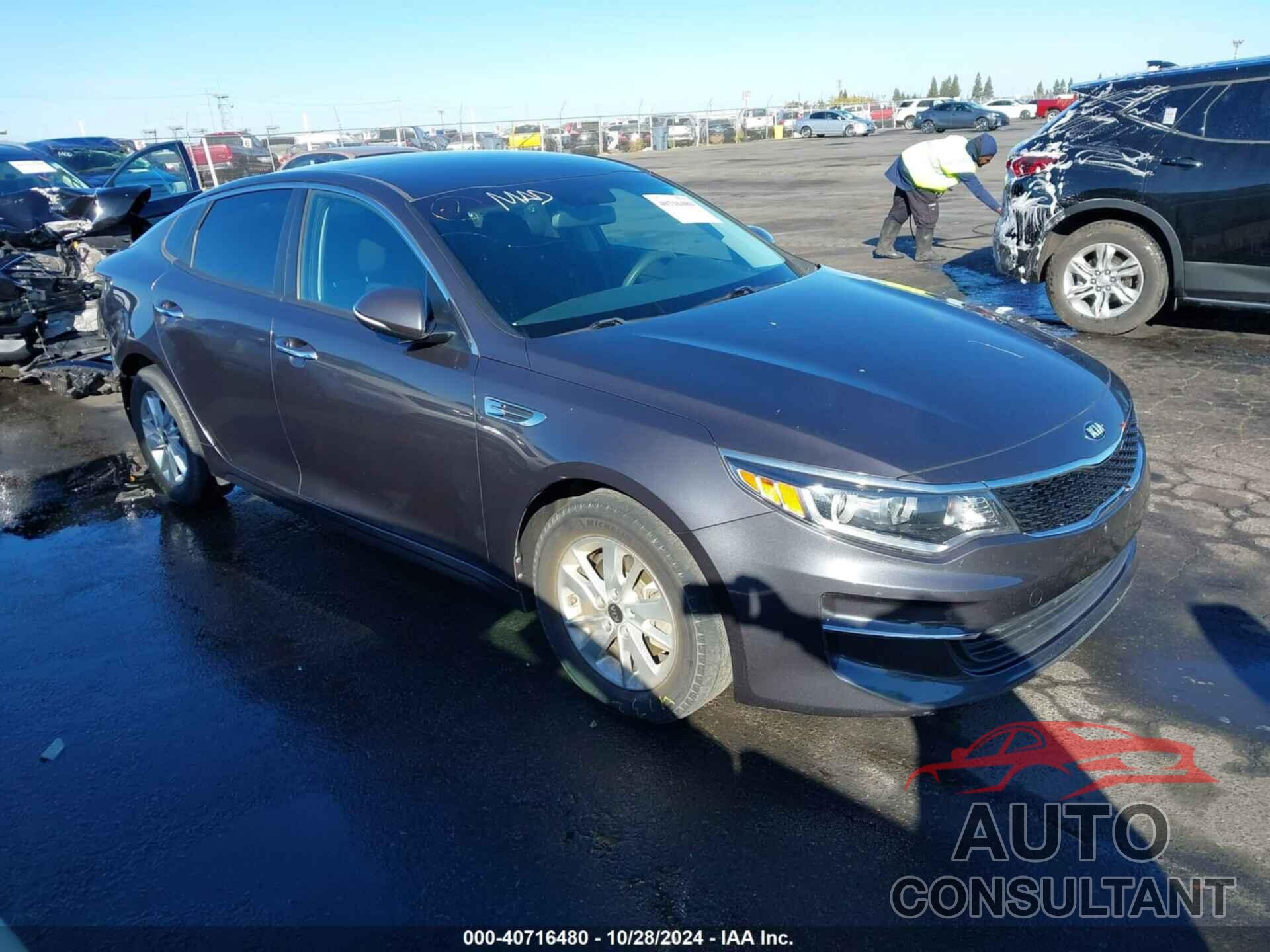 KIA OPTIMA 2017 - KNAGT4L3XH5157758