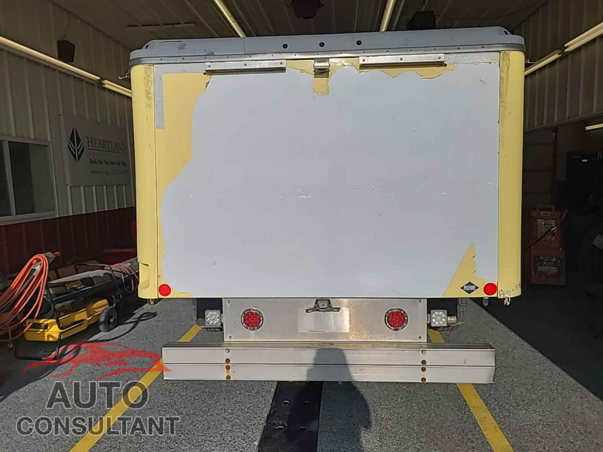 FORD E-450 CUTAWAY 2017 - 1FDXE4FS2HDC68645