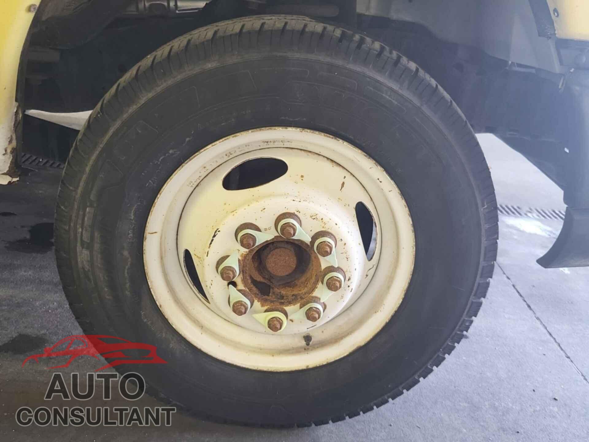 FORD ECONOLINE 2017 - 1FDXE4FS7HDC69015