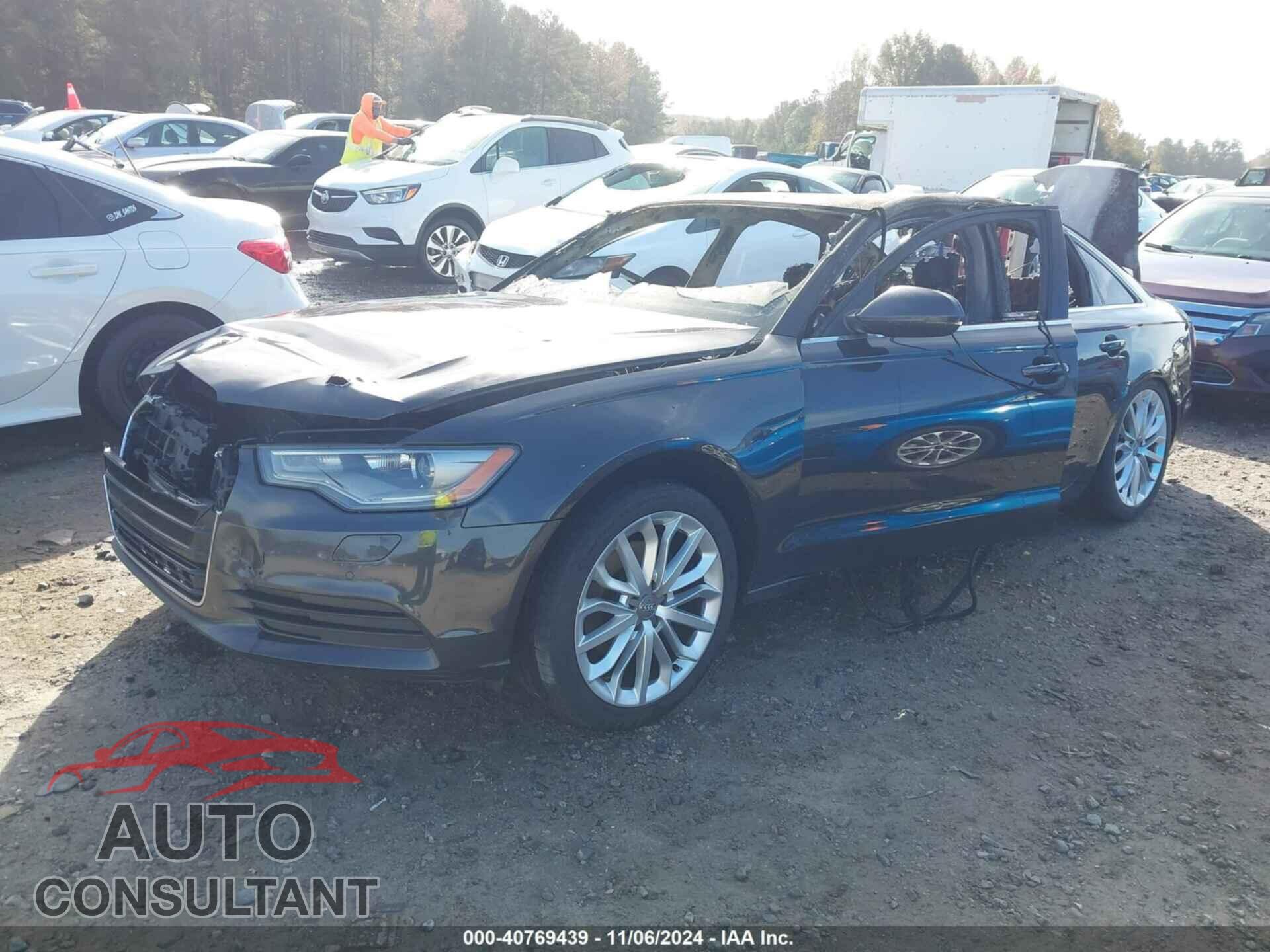 AUDI A6 2013 - WAUGFAFC8DN129372
