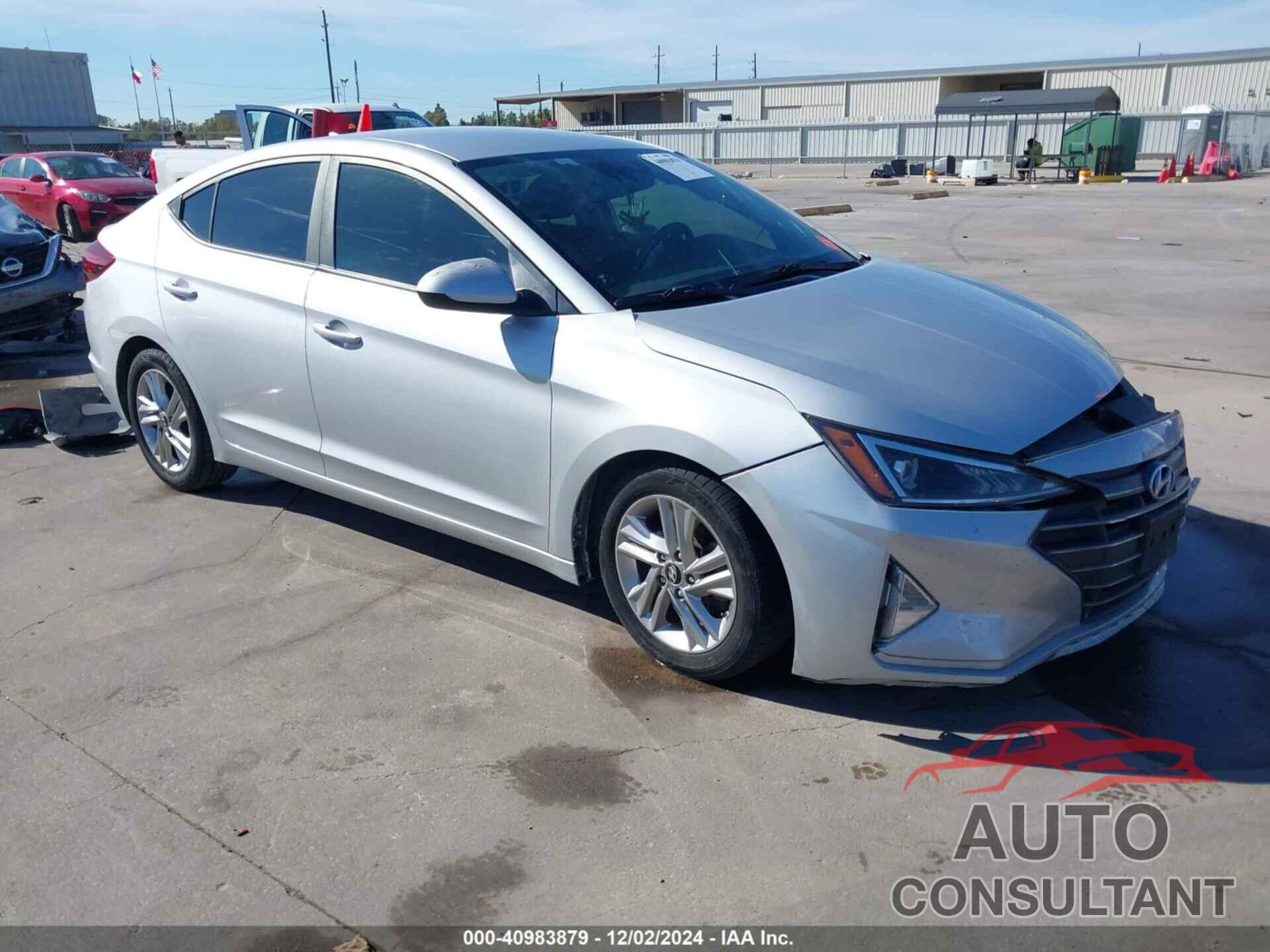 HYUNDAI ELANTRA 2019 - KMHD84LF8KU793511