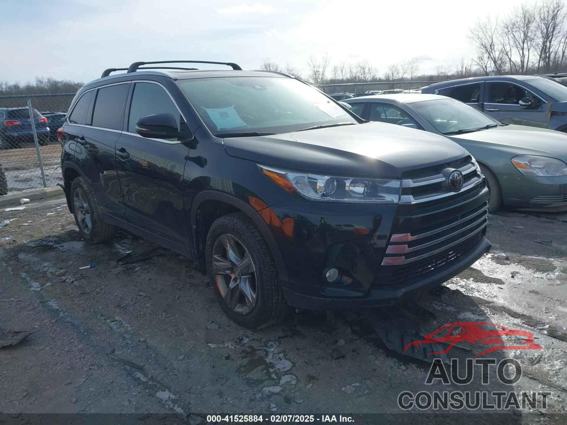 TOYOTA HIGHLANDER 2018 - 5TDDZRFH9JS824800