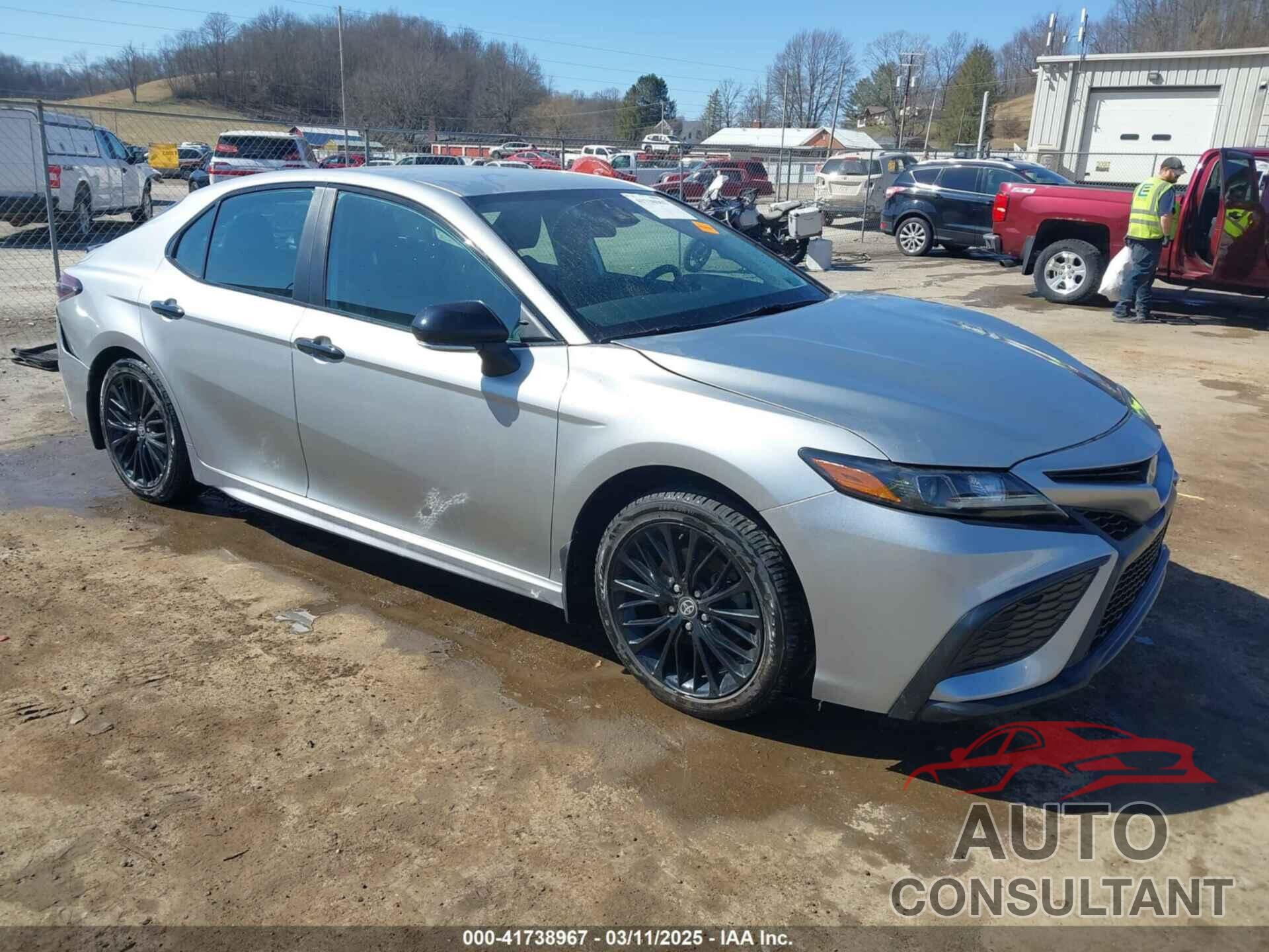 TOYOTA CAMRY 2022 - 4T1G11BK8NU056991