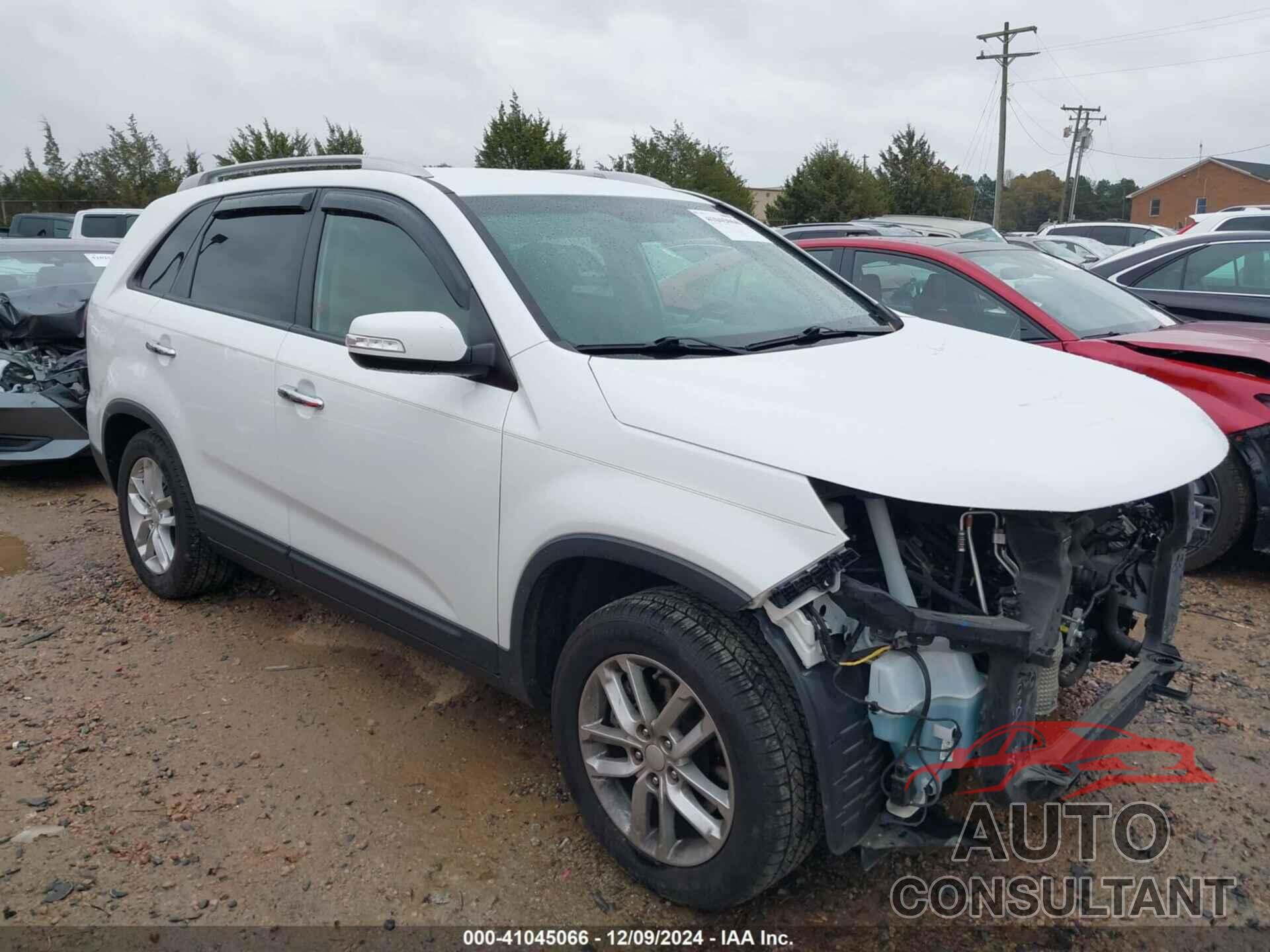 KIA SORENTO 2015 - 5XYKT4A70FG551504