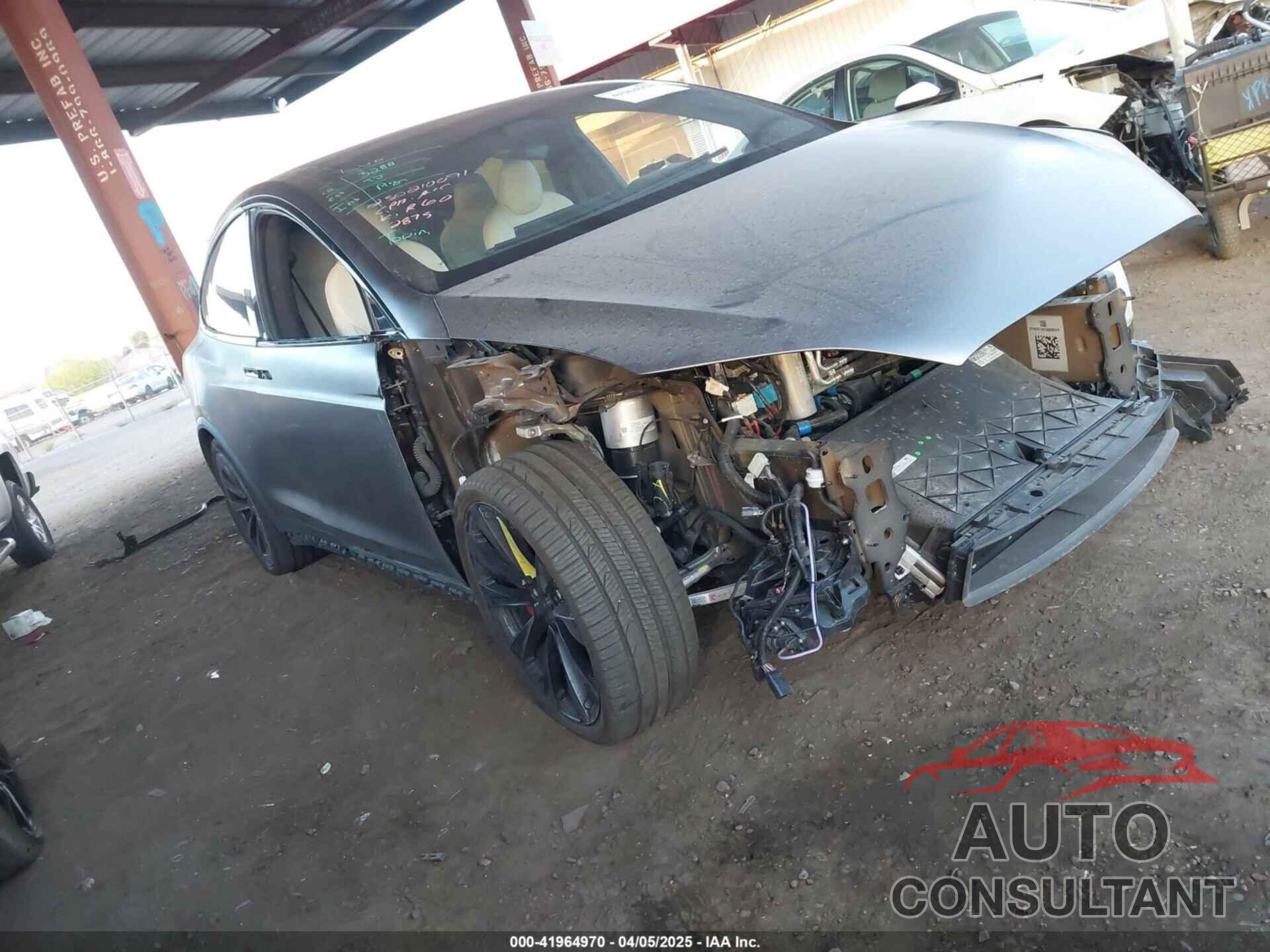 TESLA MODEL X 2022 - 7SAXCBE69NF352875