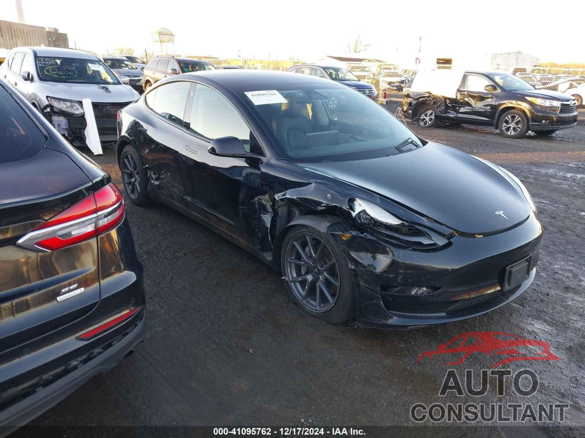 TESLA MODEL 3 2021 - 5YJ3E1EB4MF044881