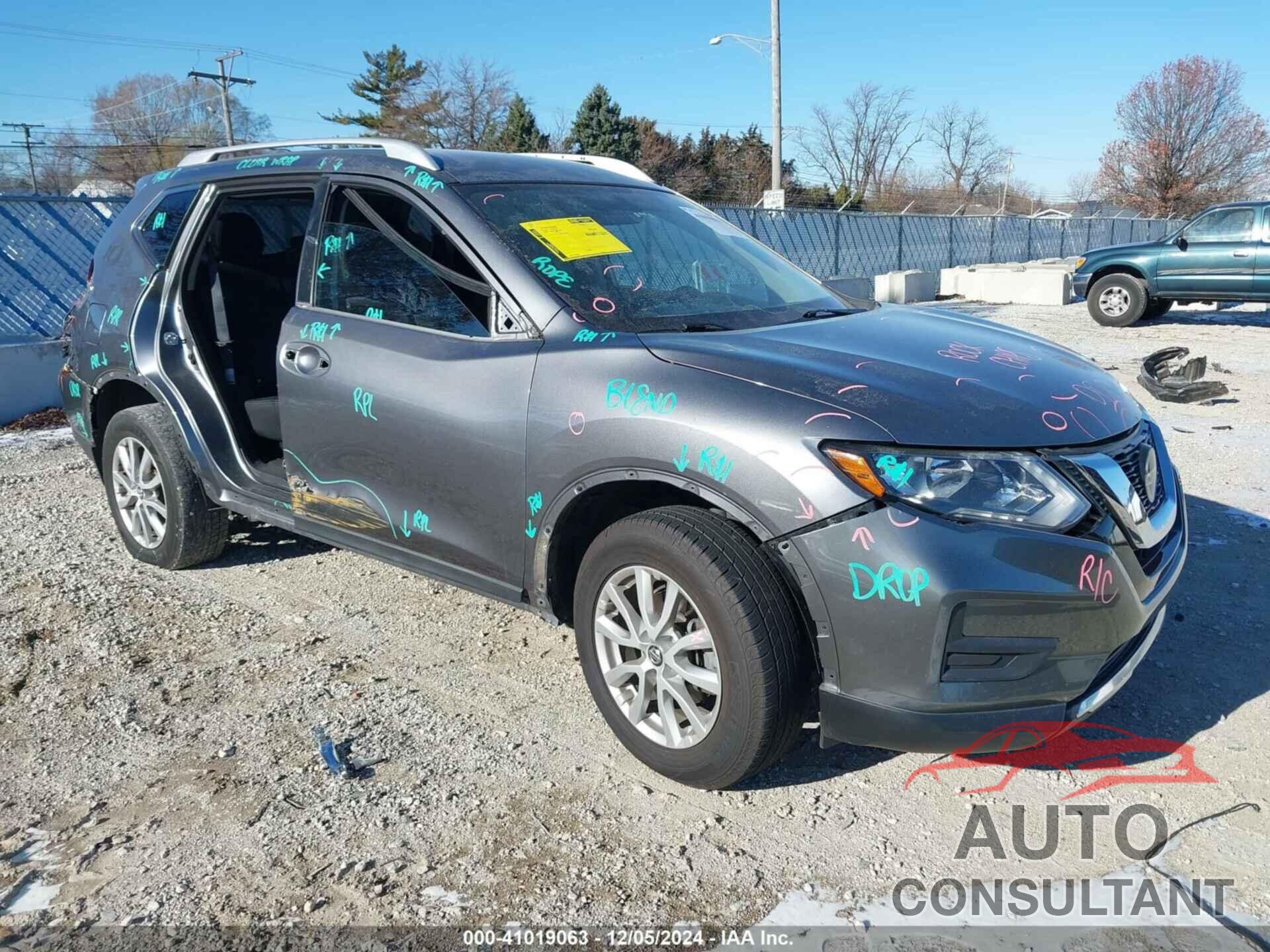 NISSAN ROGUE 2018 - KNMAT2MV4JP602020