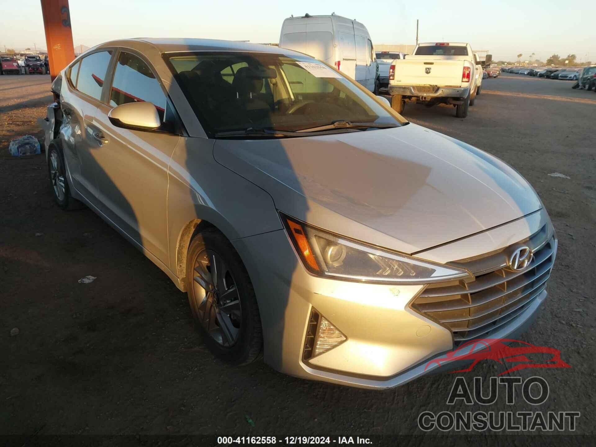 HYUNDAI ELANTRA 2019 - KMHD84LF8KU815930