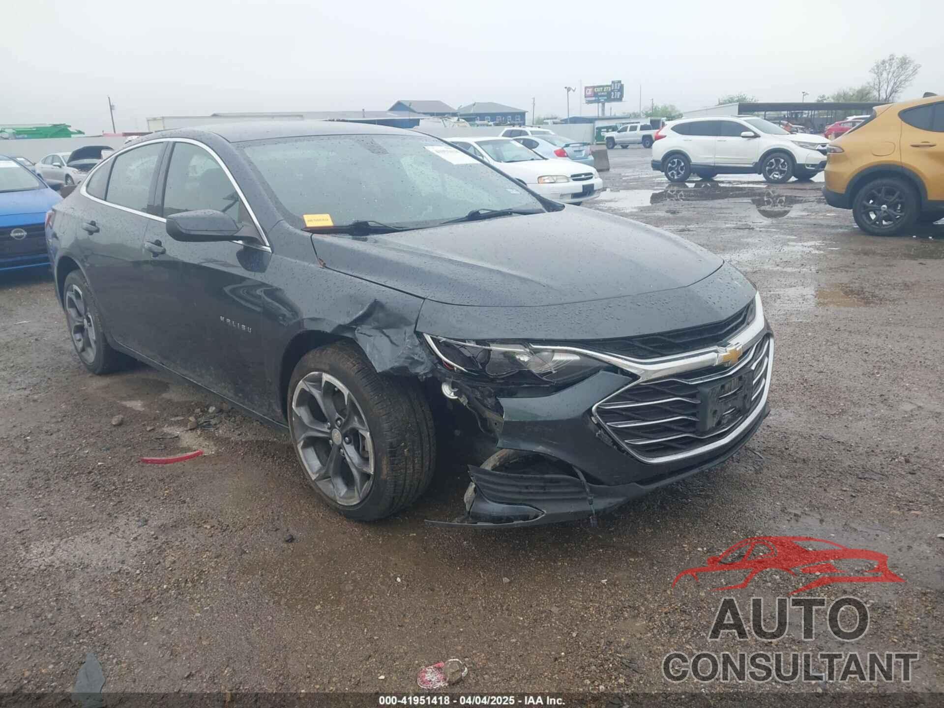 CHEVROLET MALIBU 2021 - 1G1ZD5ST5MF023057
