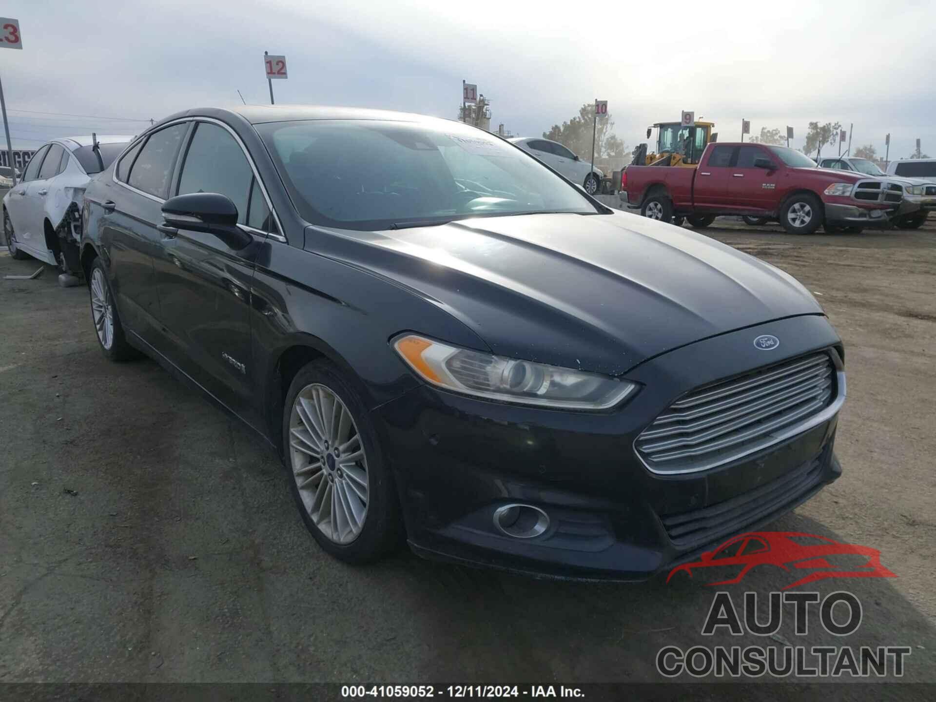 FORD FUSION HYBRID 2013 - 3FA6P0LUXDR219371