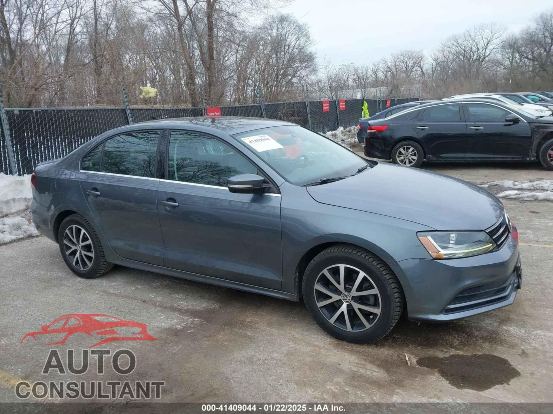 VOLKSWAGEN JETTA 2017 - 3VWDB7AJ2HM243519