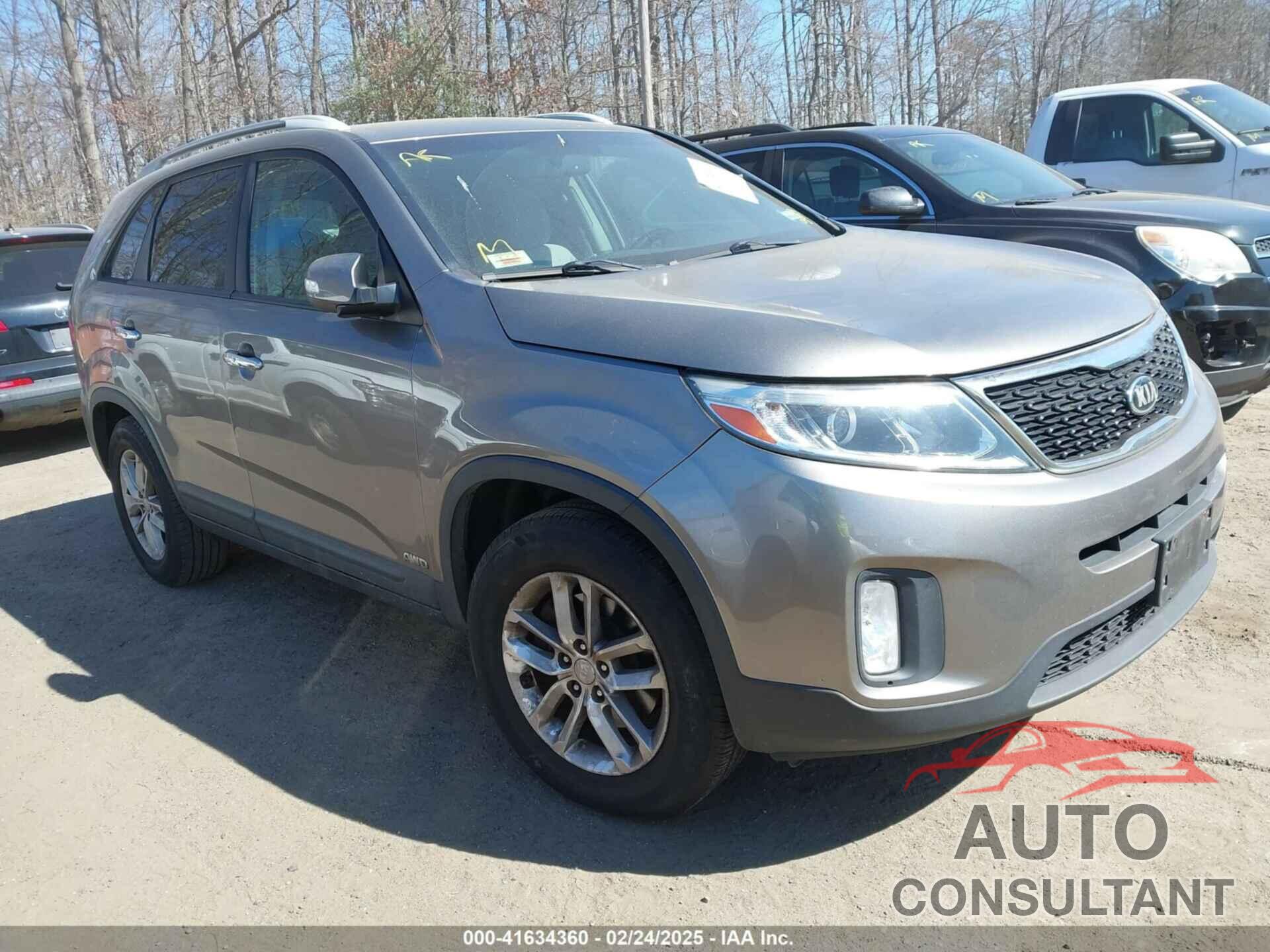 KIA SORENTO 2015 - 5XYKTCA65FG611598