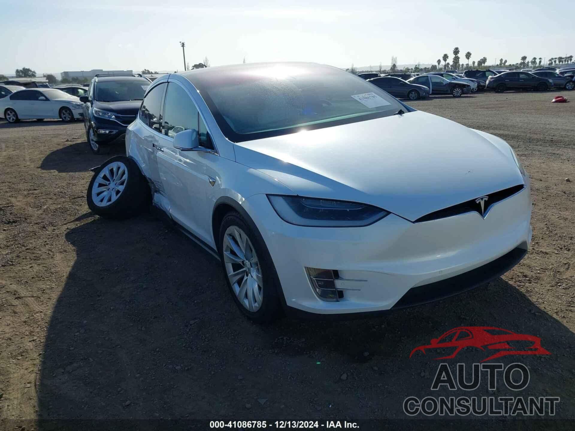 TESLA MODEL X 2018 - 5YJXCBE49JF091270