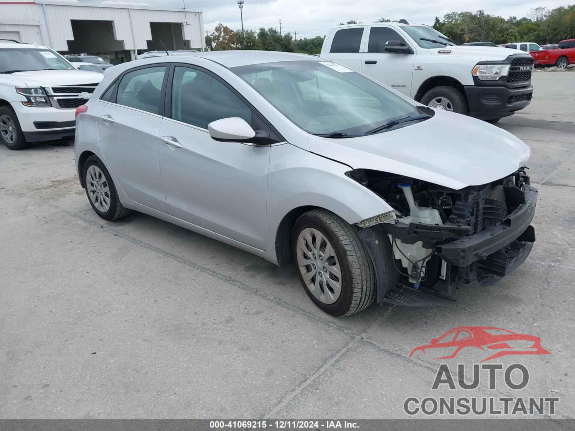 HYUNDAI ELANTRA GT 2017 - KMHD35LH8HU376162