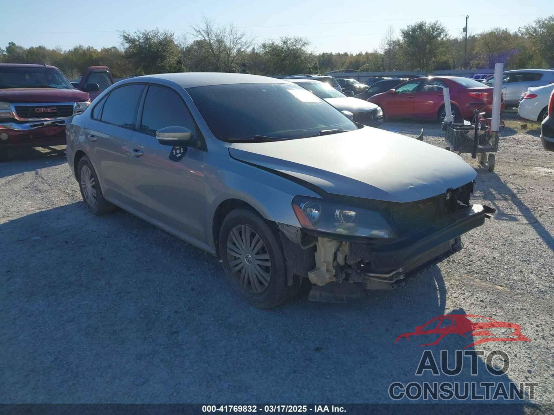 VOLKSWAGEN PASSAT 2014 - 1VWAP7A30EC020771