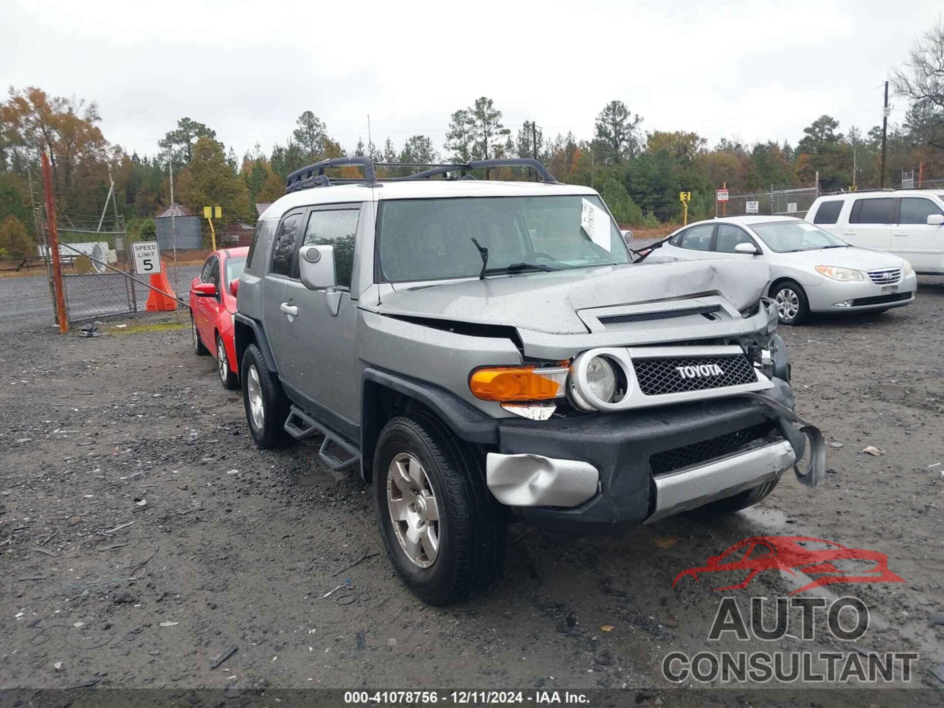 TOYOTA FJ CRUISER 2010 - JTEBU4BFXAK087798
