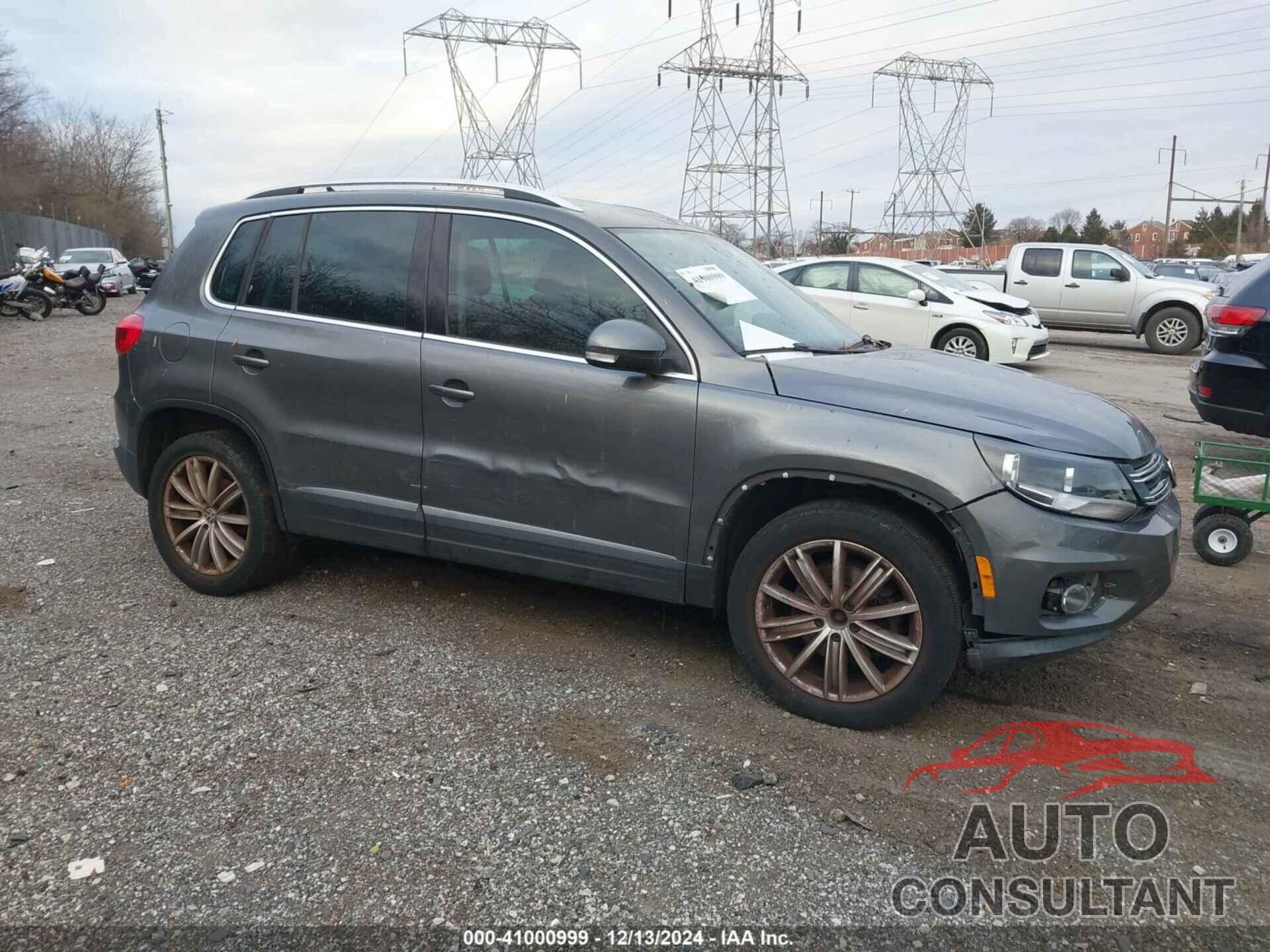 VOLKSWAGEN TIGUAN 2012 - WVGAV7AX6CW078869