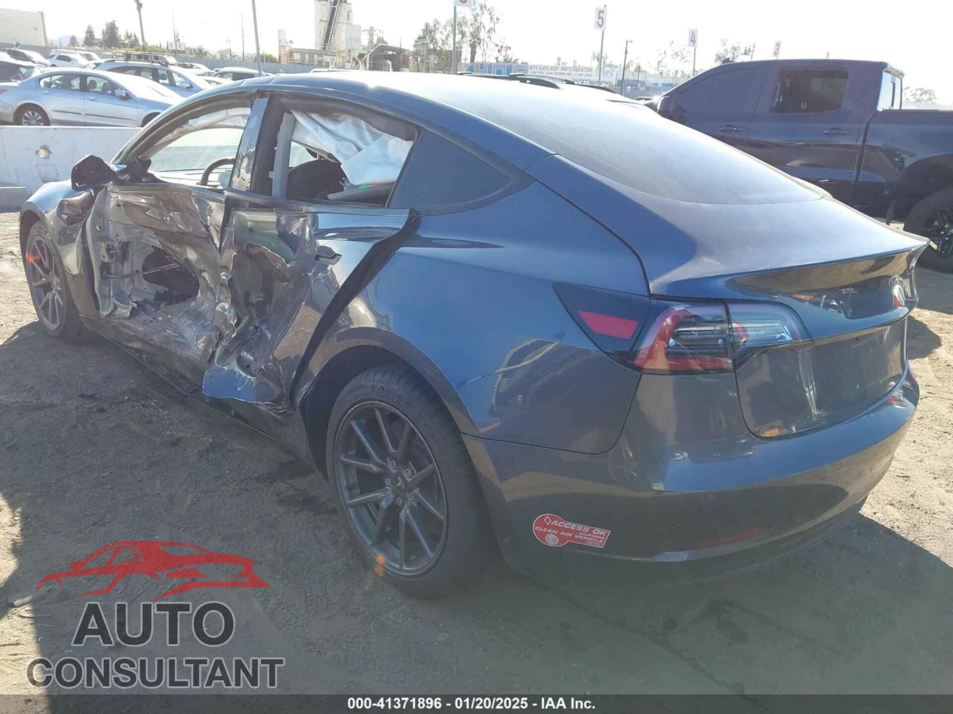 TESLA MODEL 3 2018 - 5YJ3E1EA6JF044643