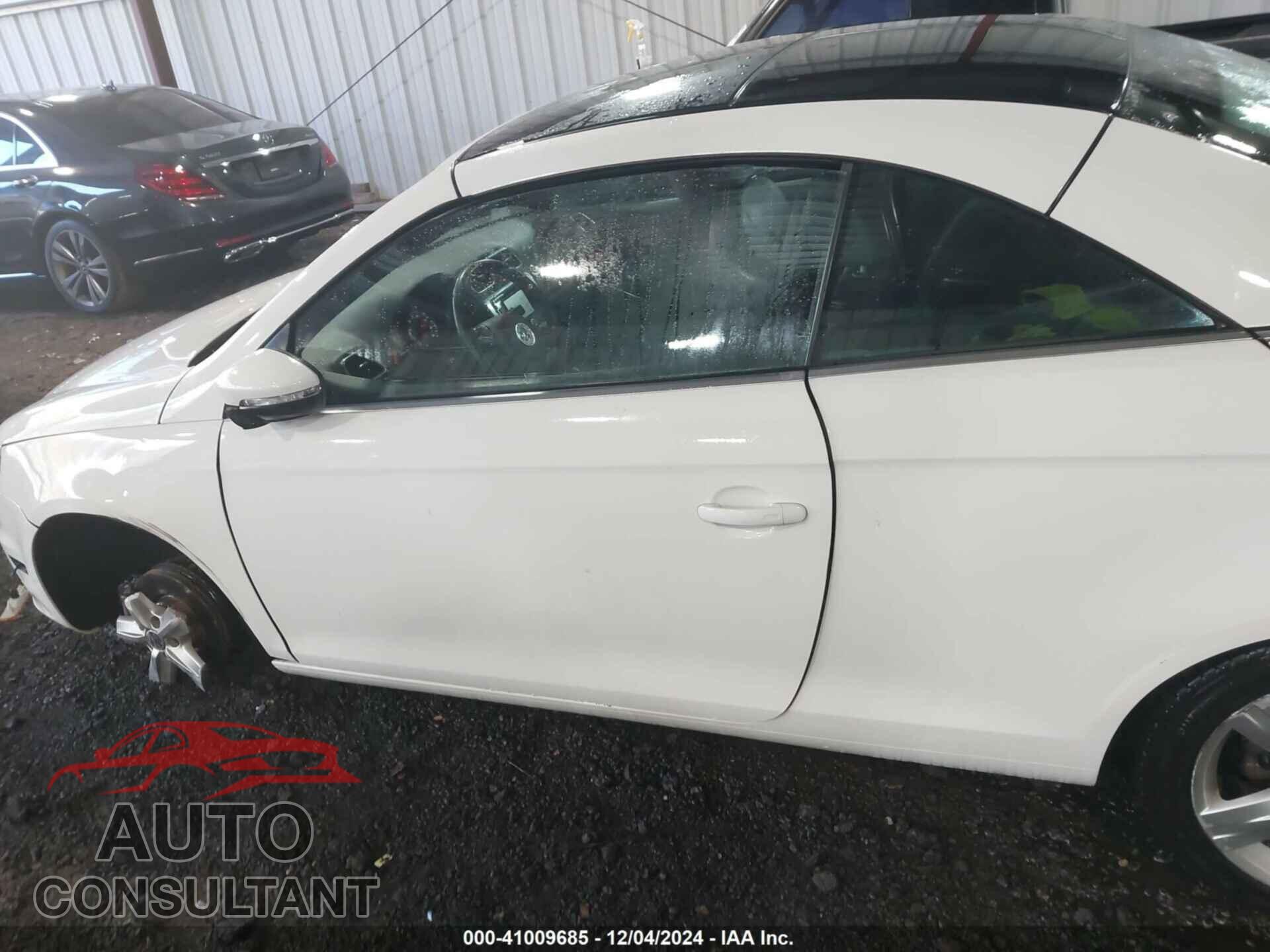 VOLKSWAGEN EOS 2012 - WVWFW7AH5CV007720