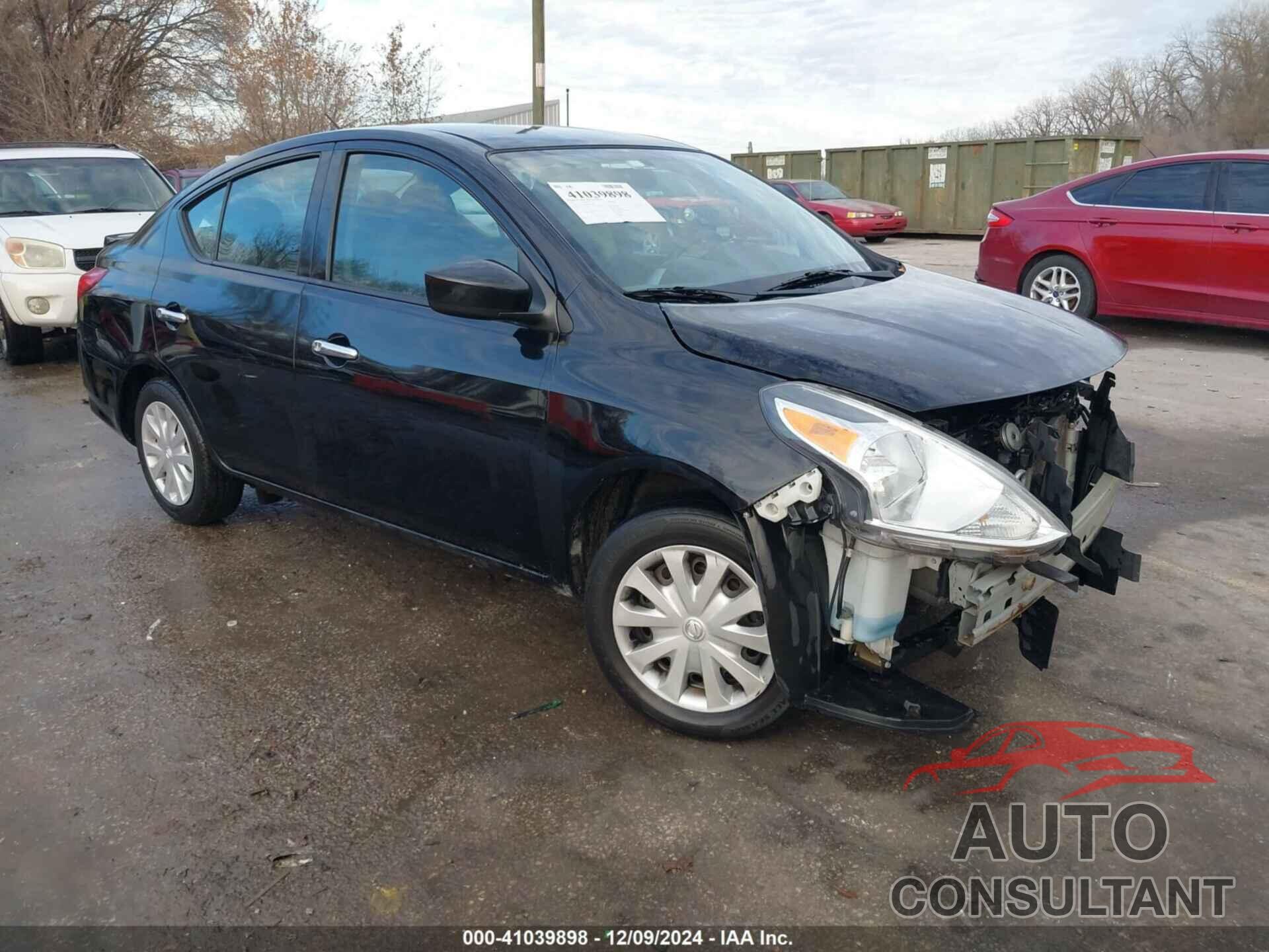 NISSAN VERSA 2017 - 3N1CN7AP0HL871601