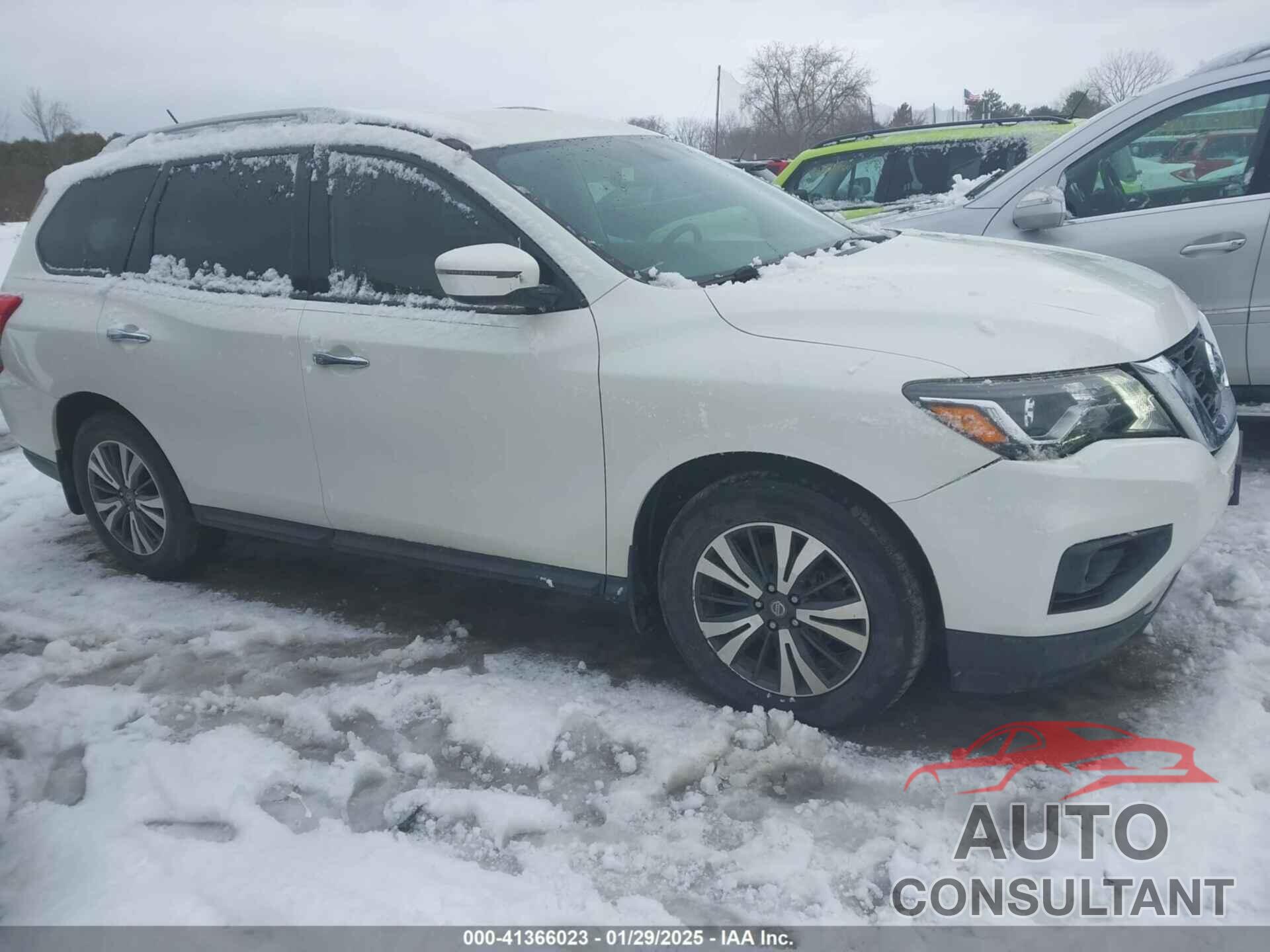 NISSAN PATHFINDER 2017 - 5N1DR2MN3HC609338