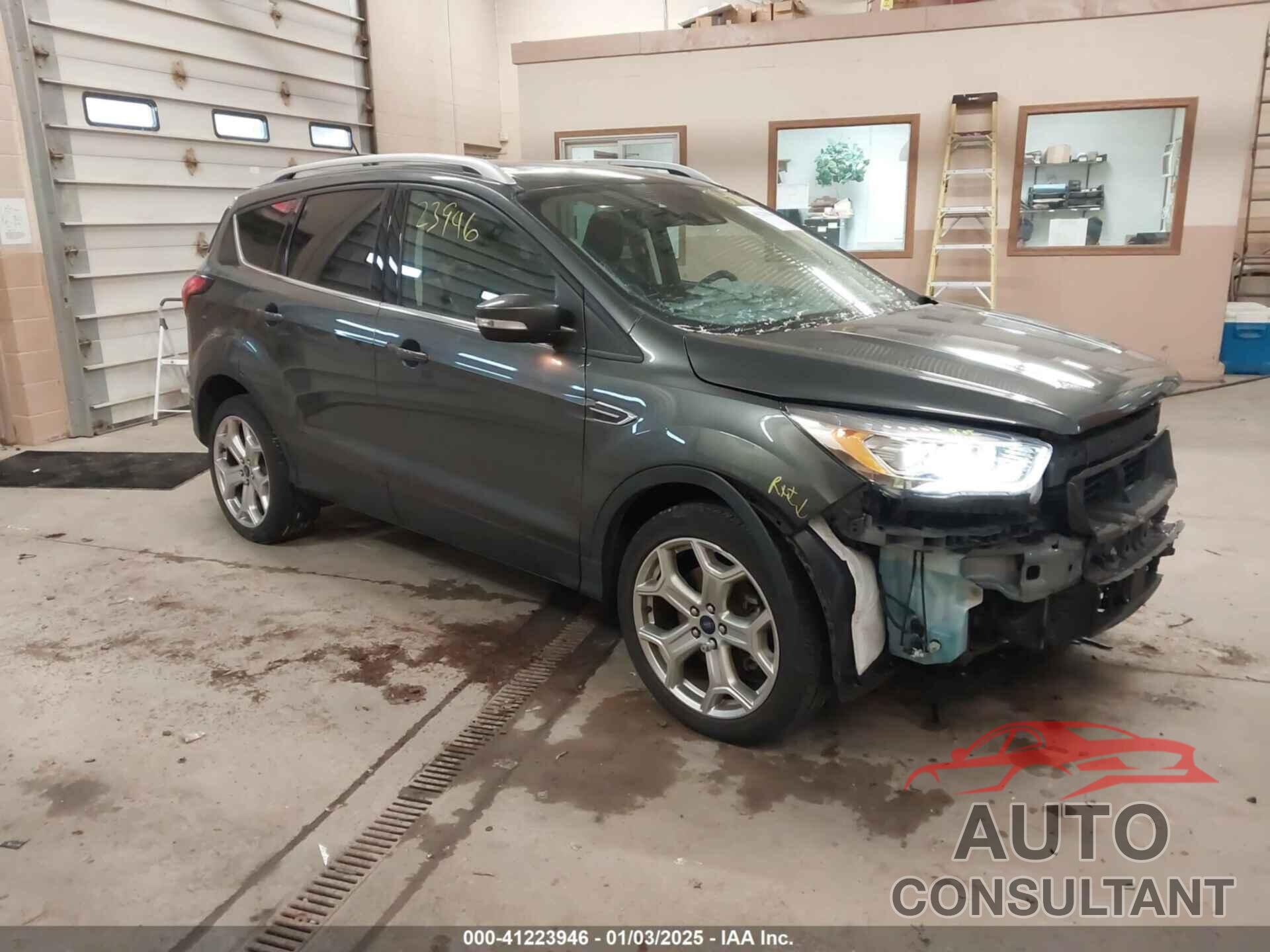 FORD ESCAPE 2019 - 1FMCU9J95KUA81779