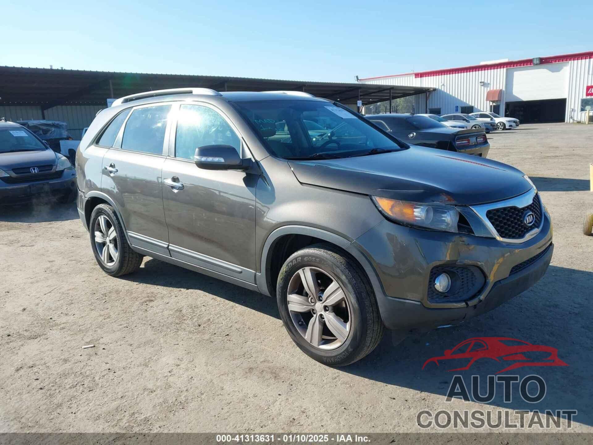 KIA SORENTO 2013 - 5XYKU4A60DG421059