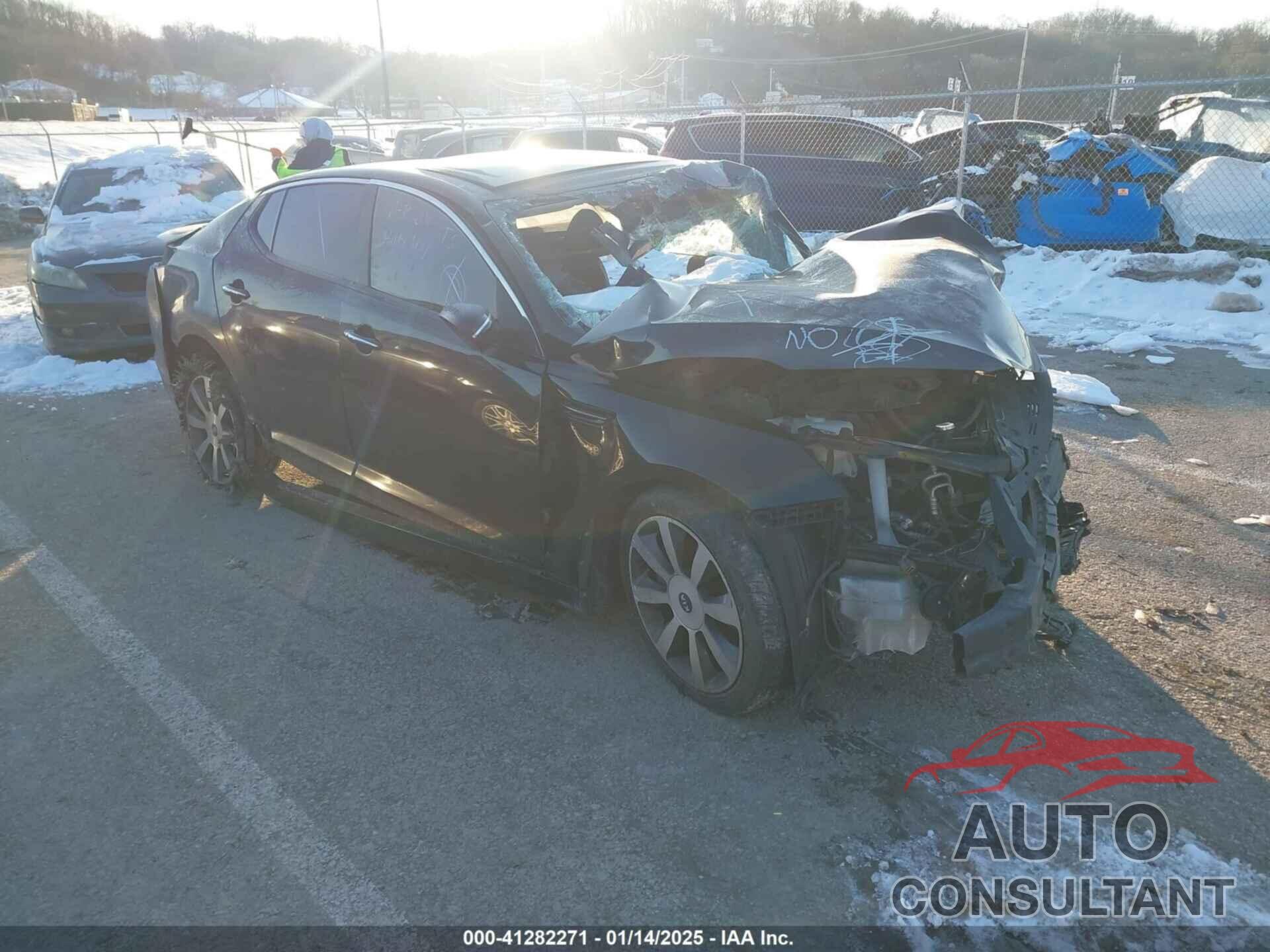 KIA OPTIMA 2012 - 5XXGR4A65CG081031