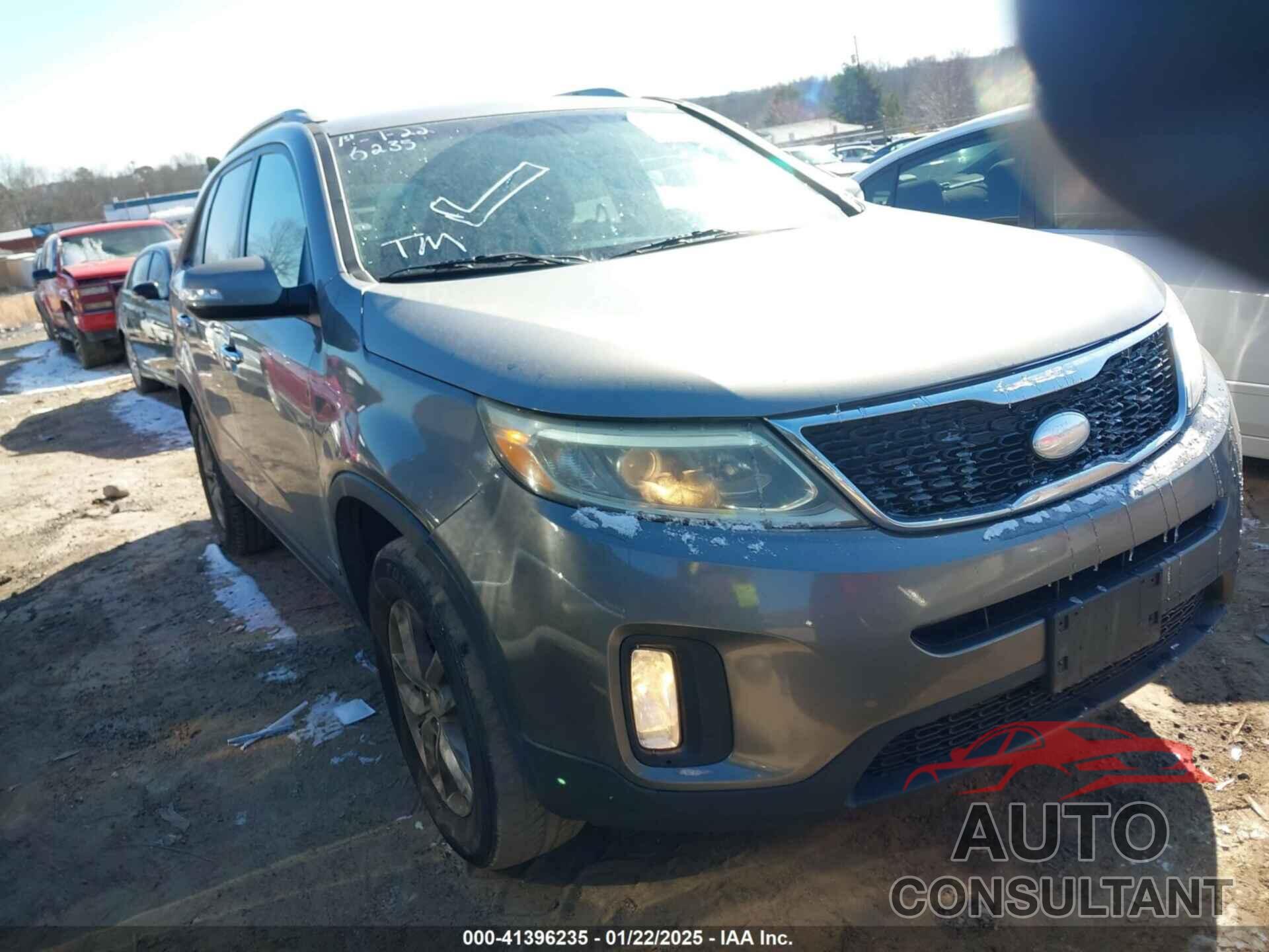 KIA SORENTO 2015 - 5XYKTCA69FG611586