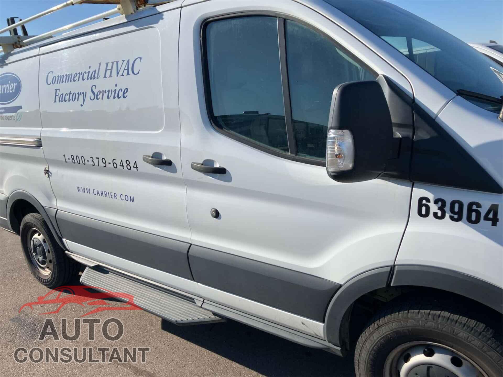 FORD TRANSIT 2017 - 1FTYR1YM4HKB43586