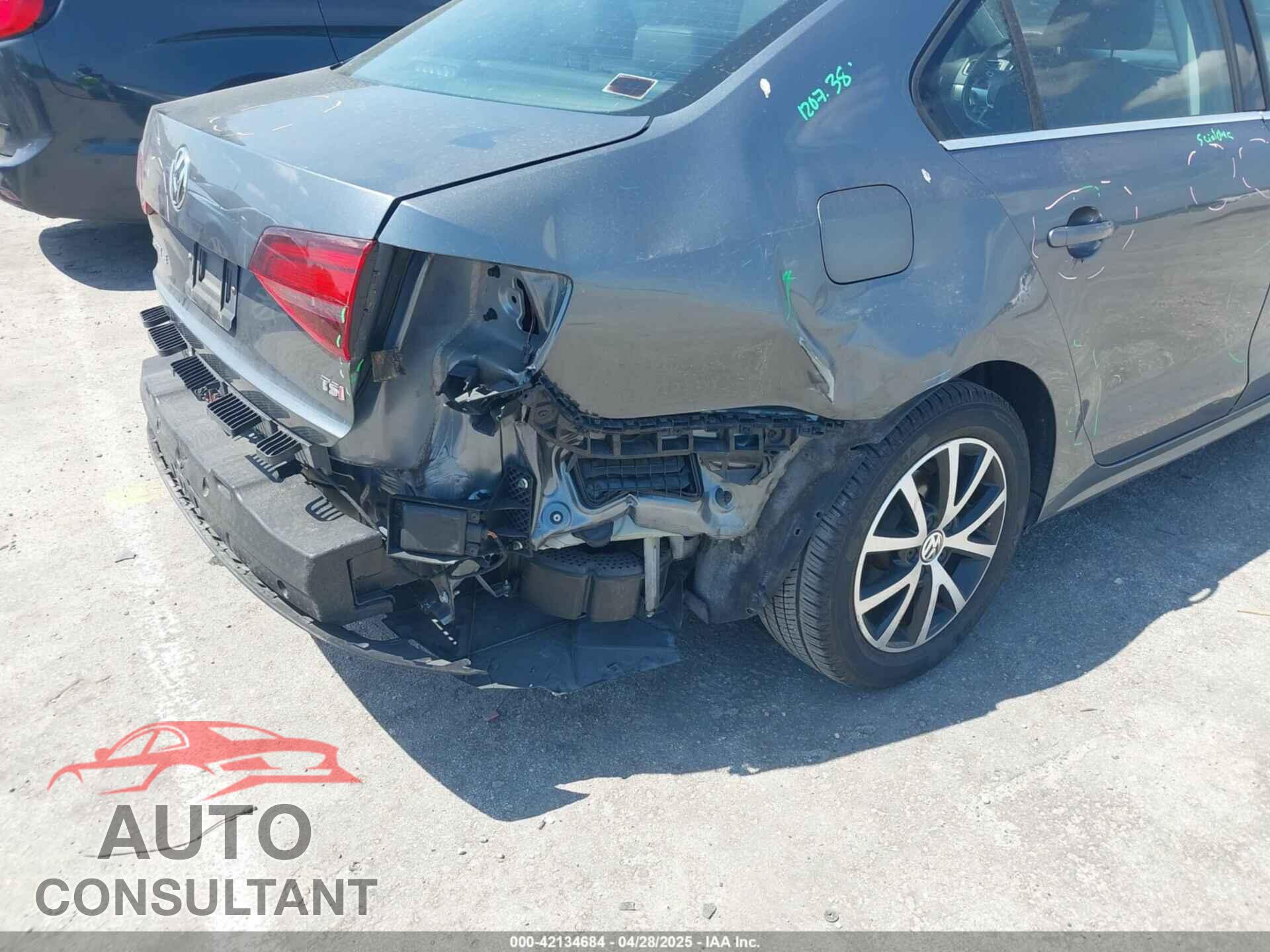 VOLKSWAGEN JETTA 2017 - 3VWDB7AJ0HM230218