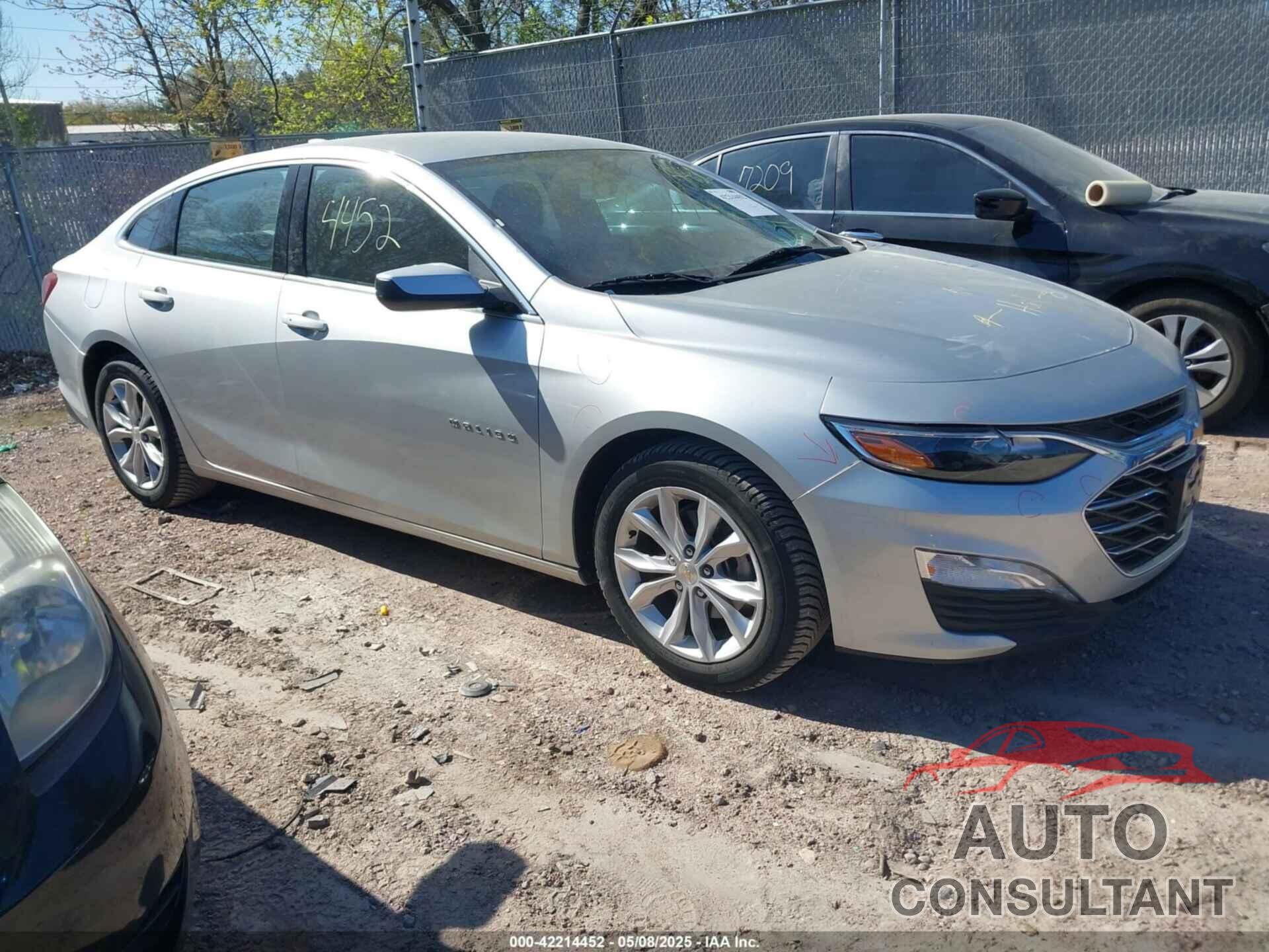 CHEVROLET MALIBU 2022 - 1G1ZD5ST3NF135339