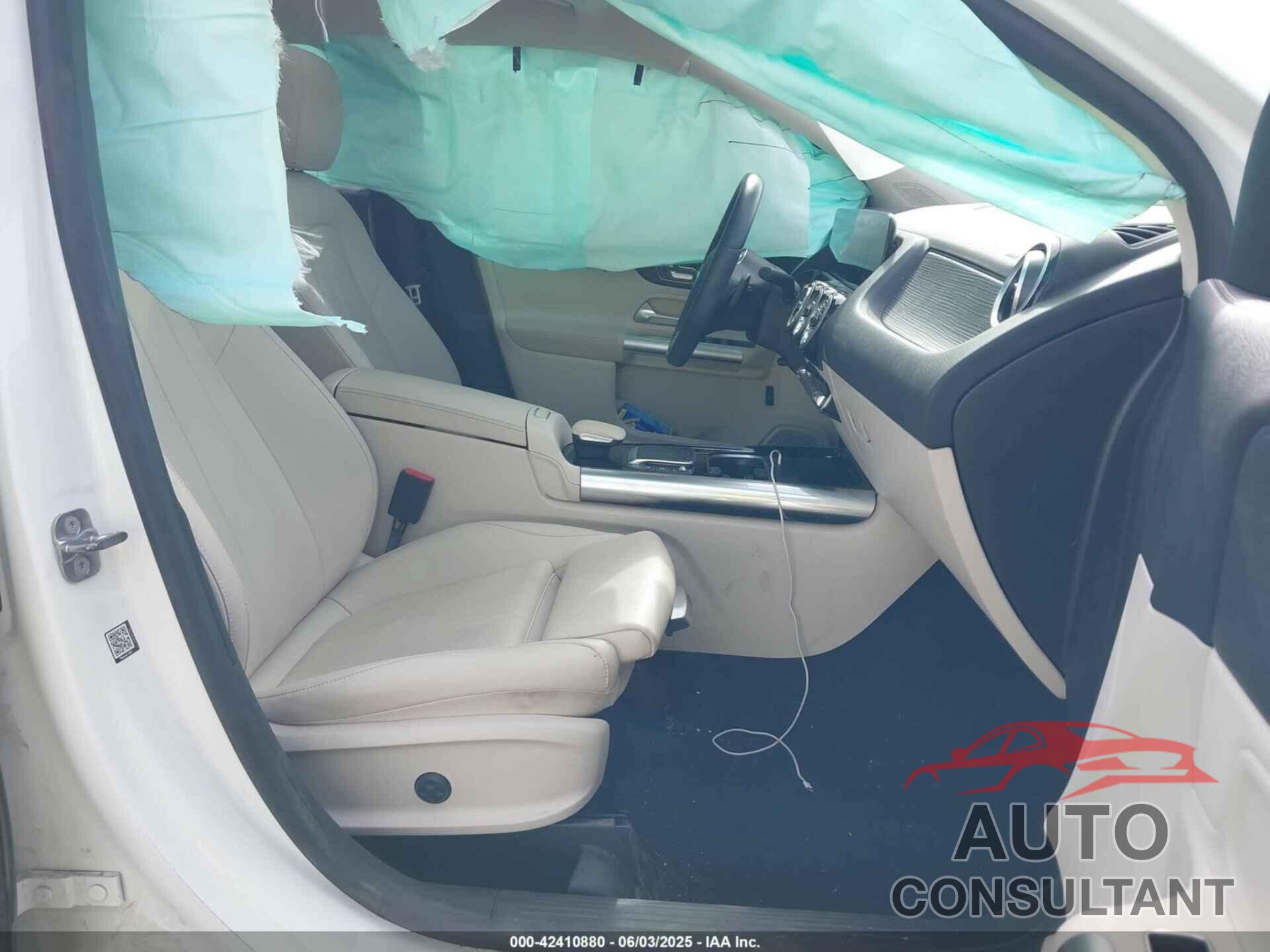 MERCEDES-BENZ GLA 250 2023 - W1N4N4HB5PJ499018