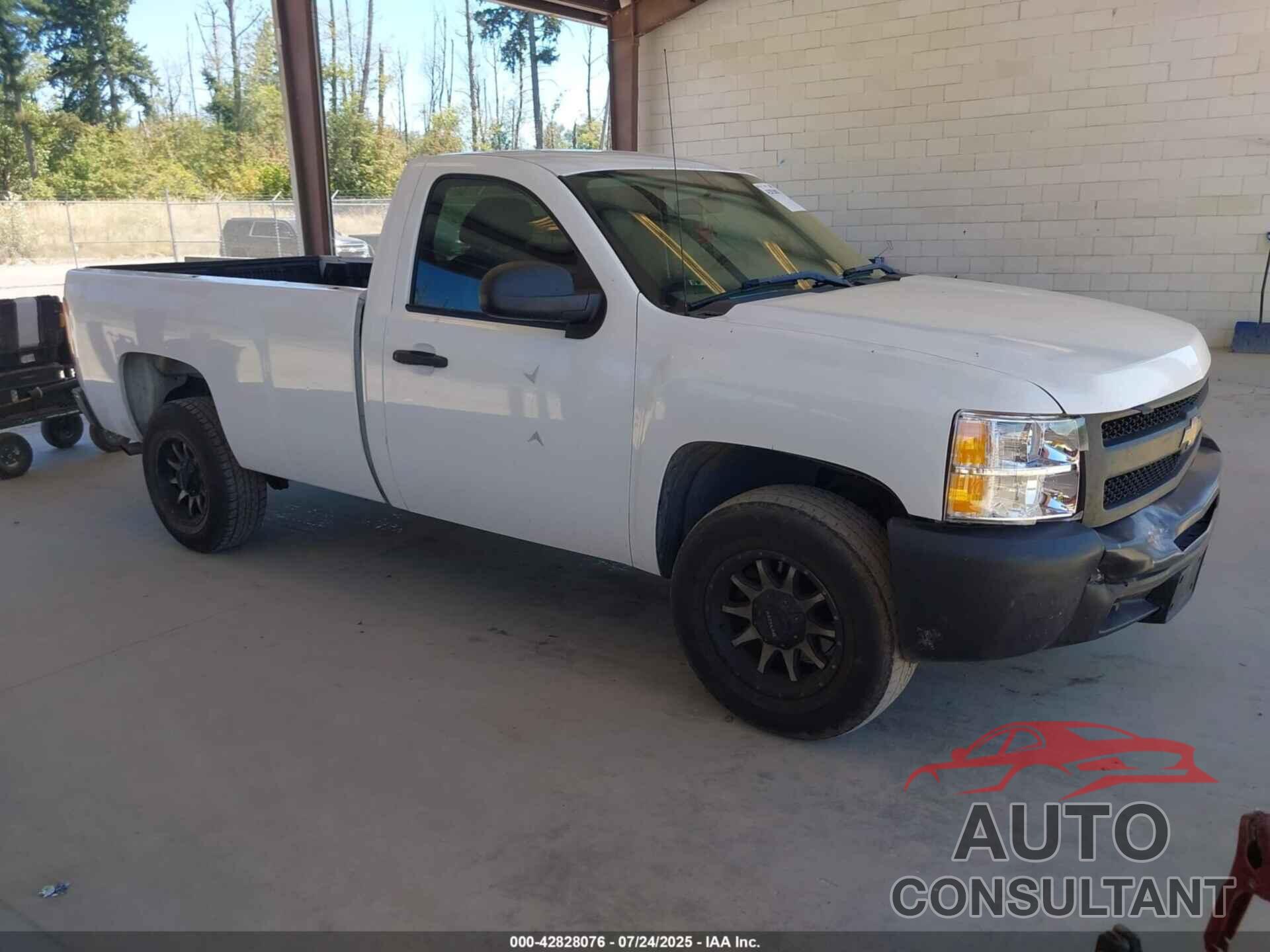 CHEVROLET SILVERADO 1500 2011 - 1GCNCPEX7BZ186730