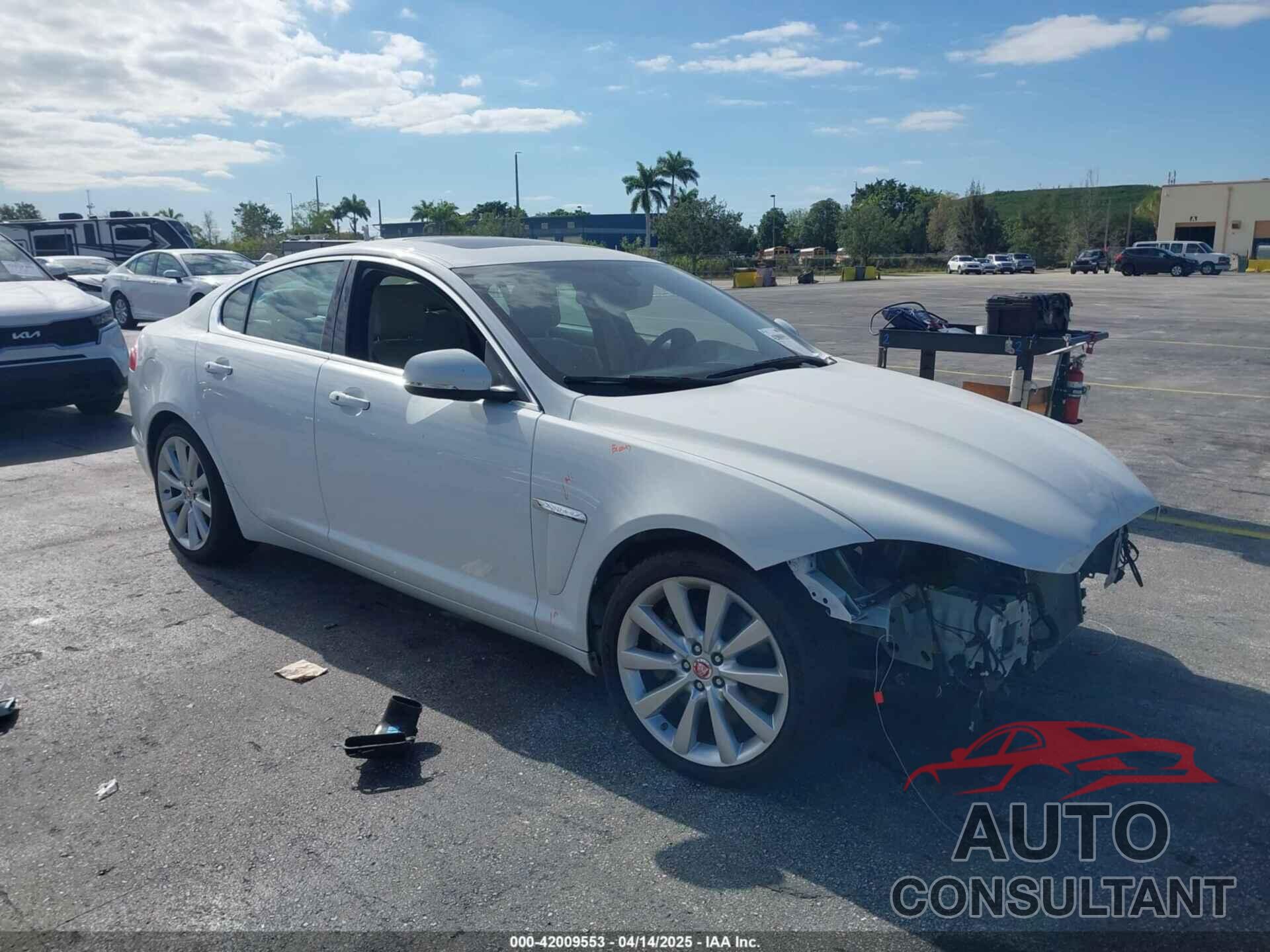 JAGUAR XF 2014 - SAJWA0EX5E8U17542