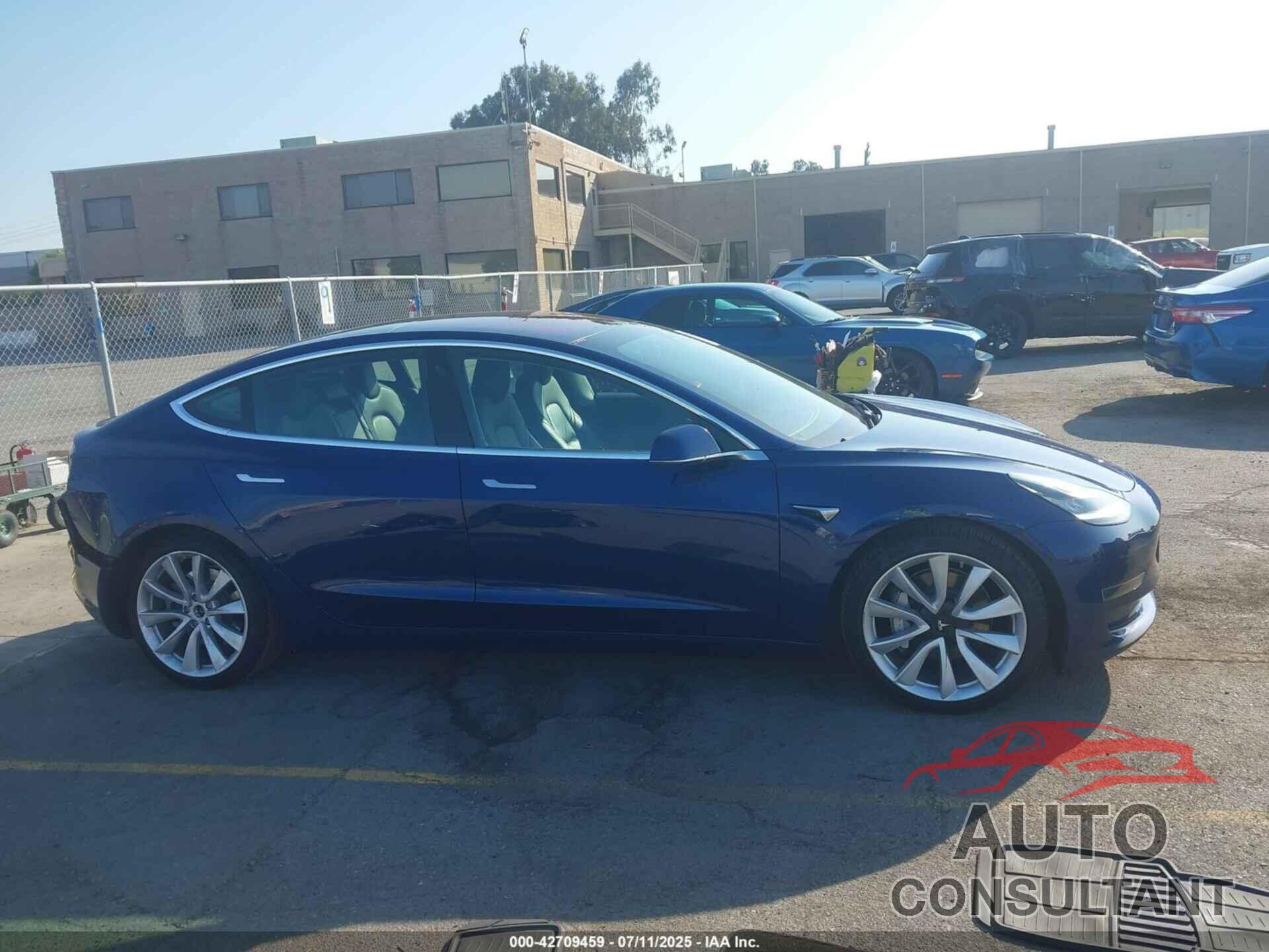 TESLA MODEL 3 2019 - 5YJ3E1EB0KF187386